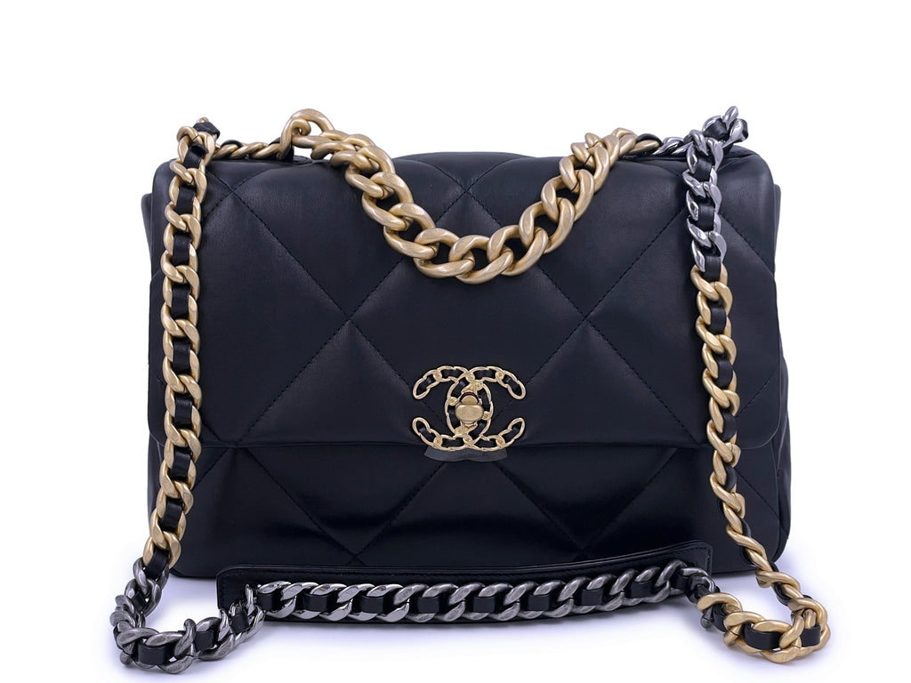 NIB 21K Chanel 19 Black Medium Flap Bag