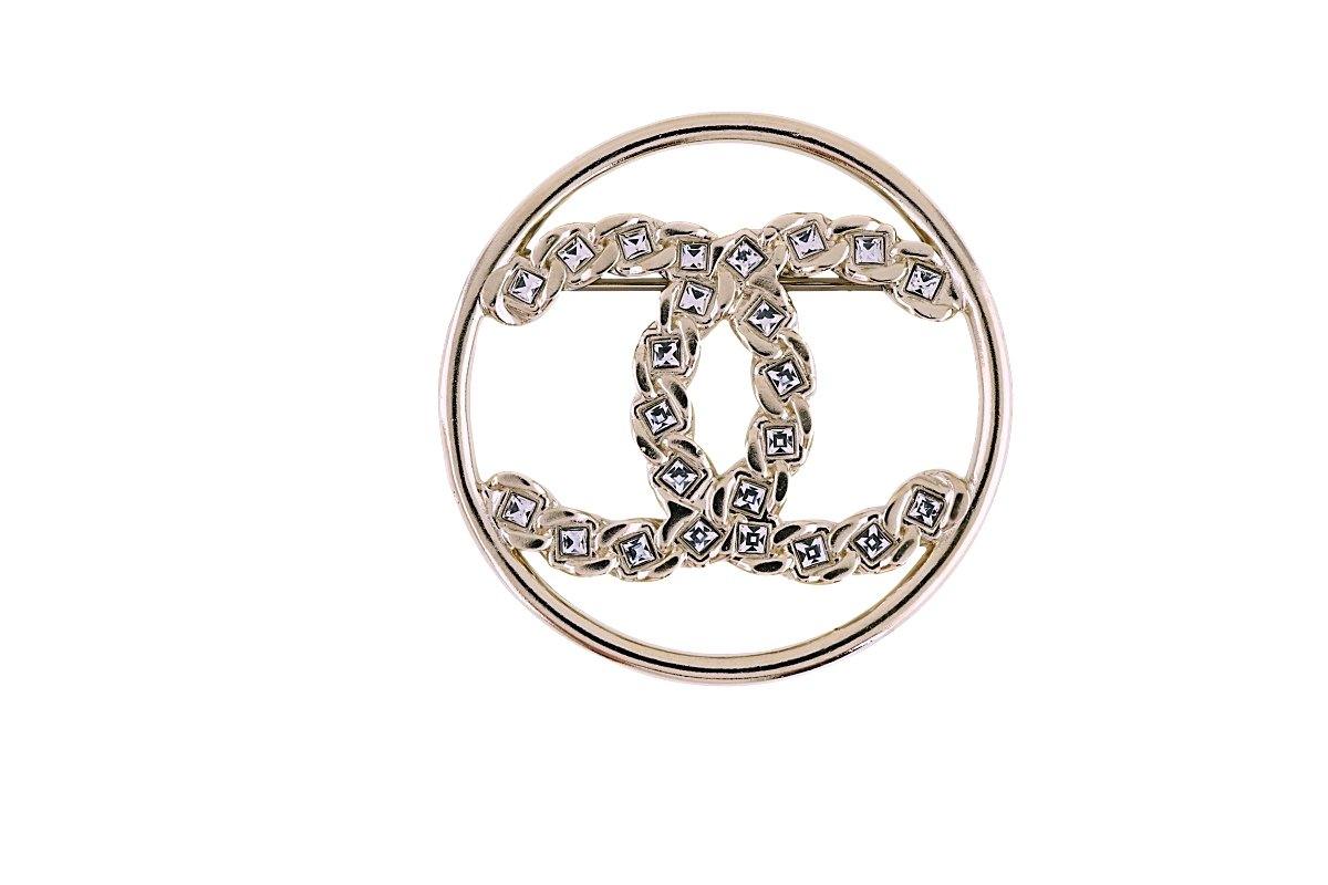 NIB Chanel 19P Circle CC Logo Crystal Brooch Gold
