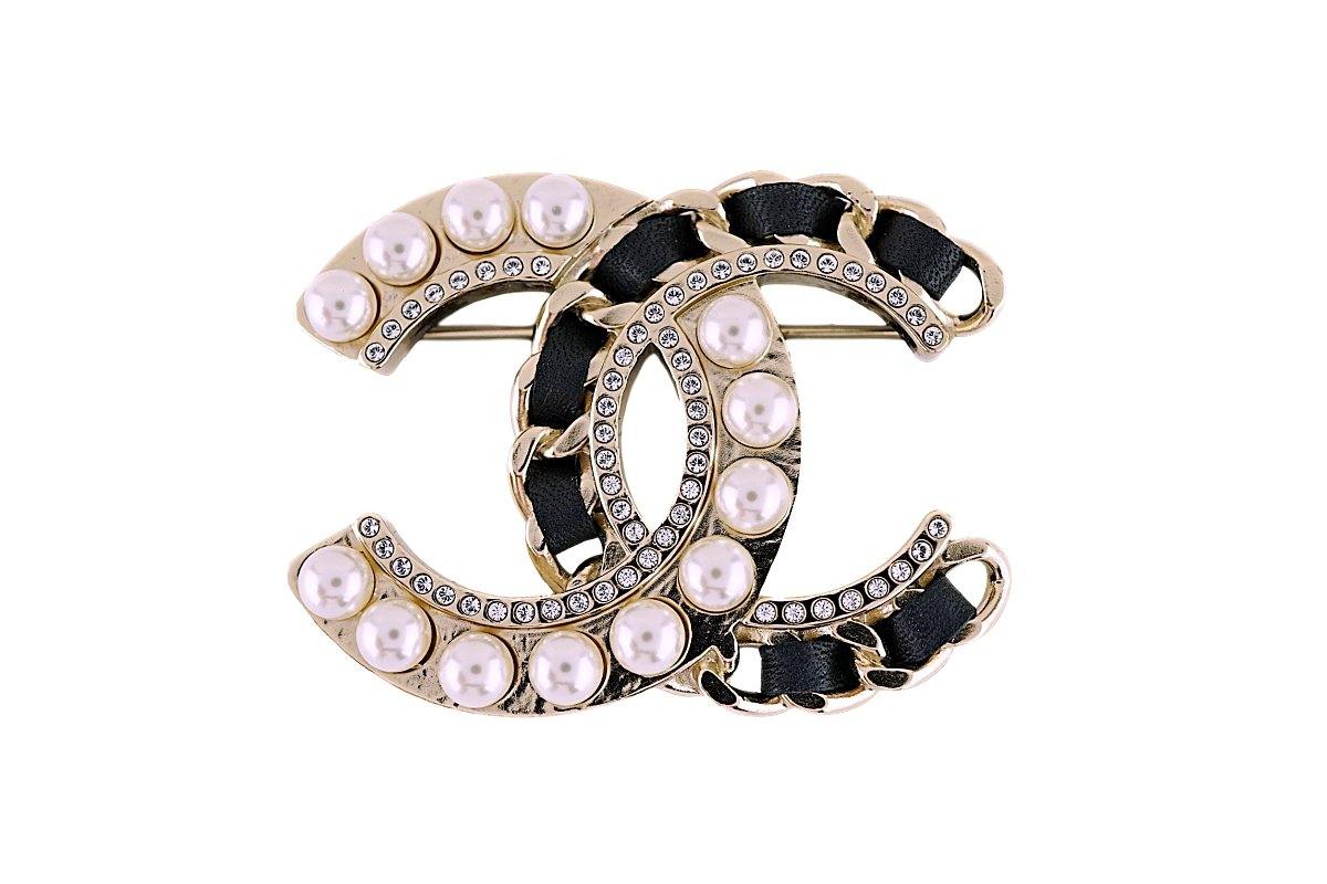 NIB Chanel Pearl Crystal Leather and Gold Chain Brooch AB0128