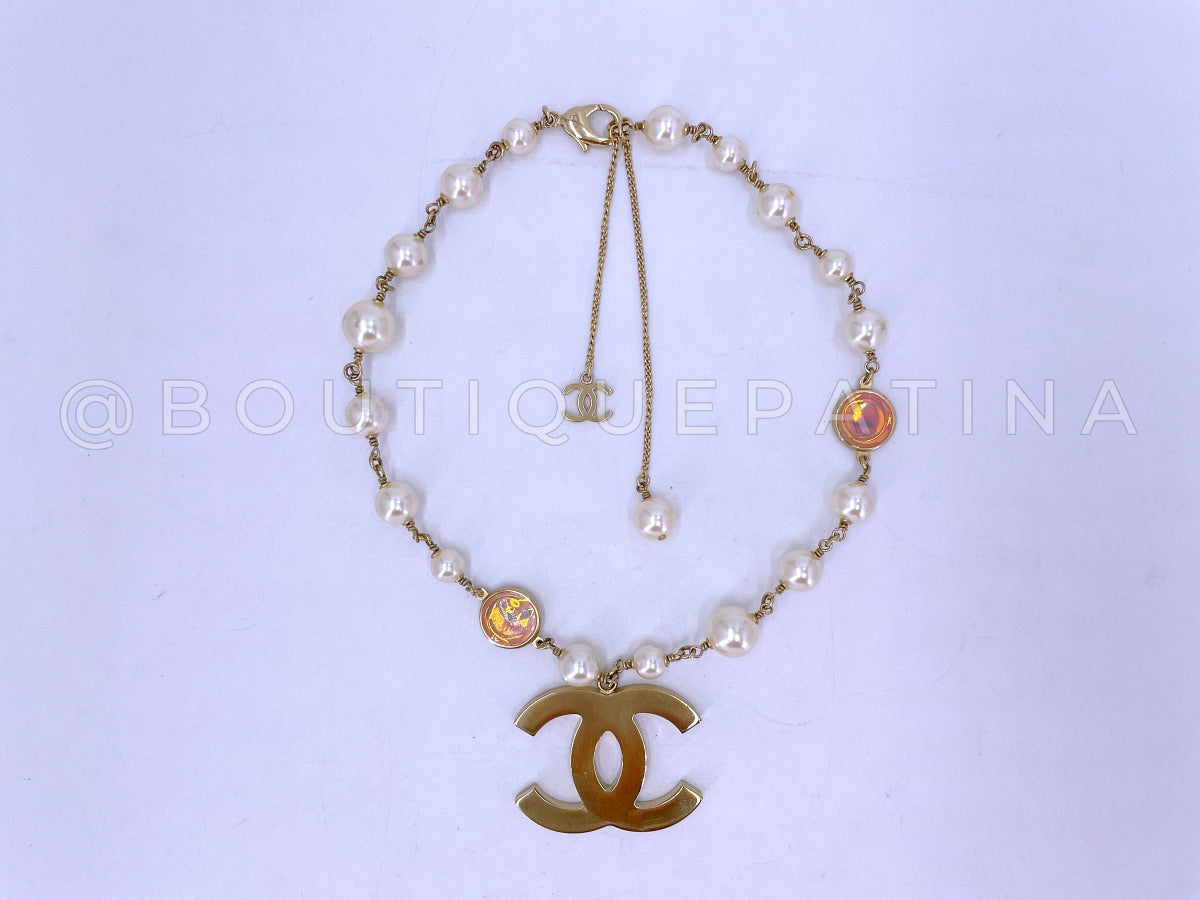 Chanel 2014 Supermarket Iridescent Pink CC Pearl Station Choker Necklace