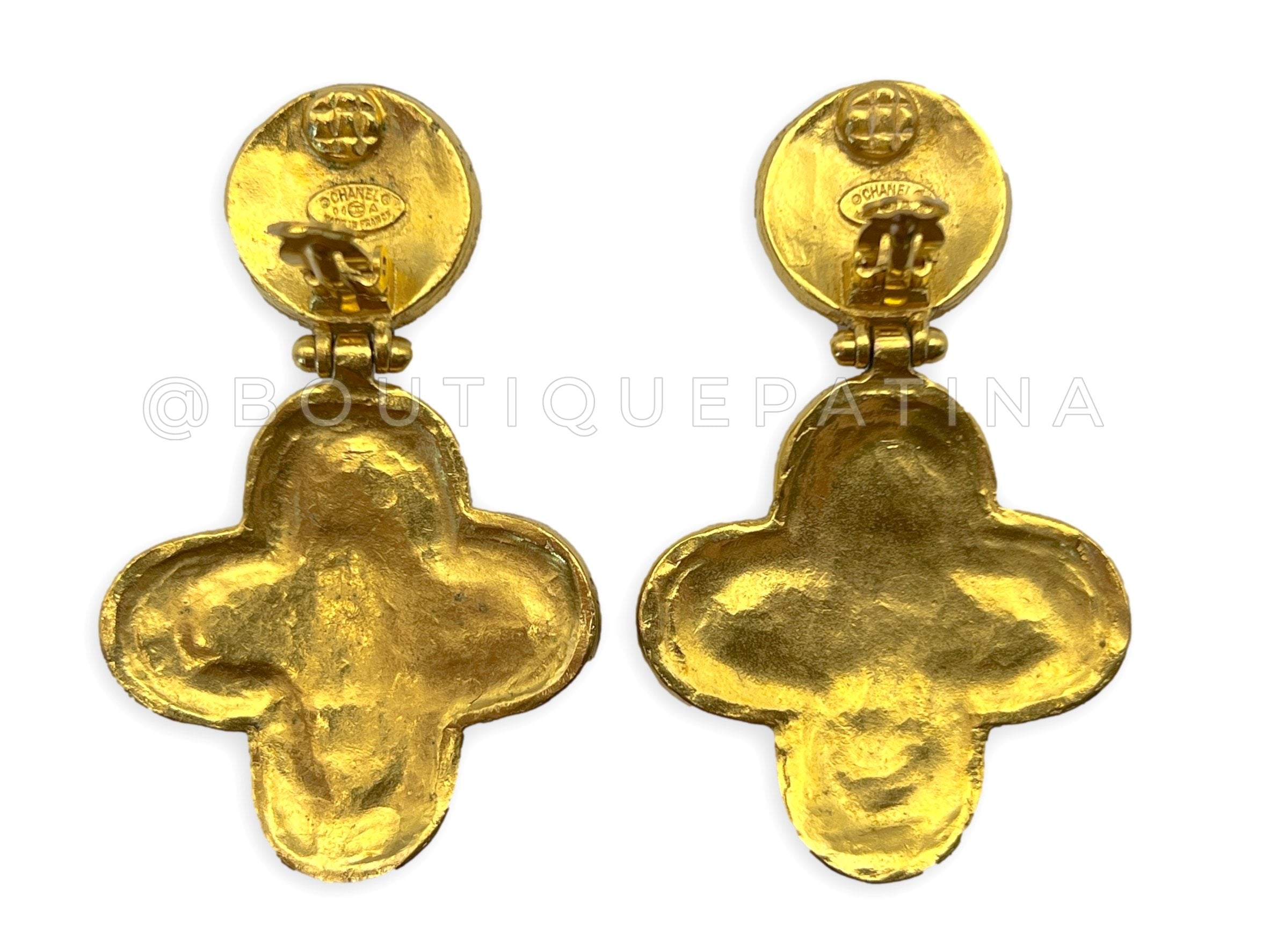 Chanel Vintage 94A Gripoix Clover Drop Earrings