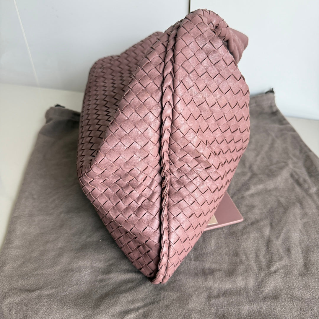 Bottega Veneta Veneta Leather Hobo Large Nude Dirty Pink 47cm