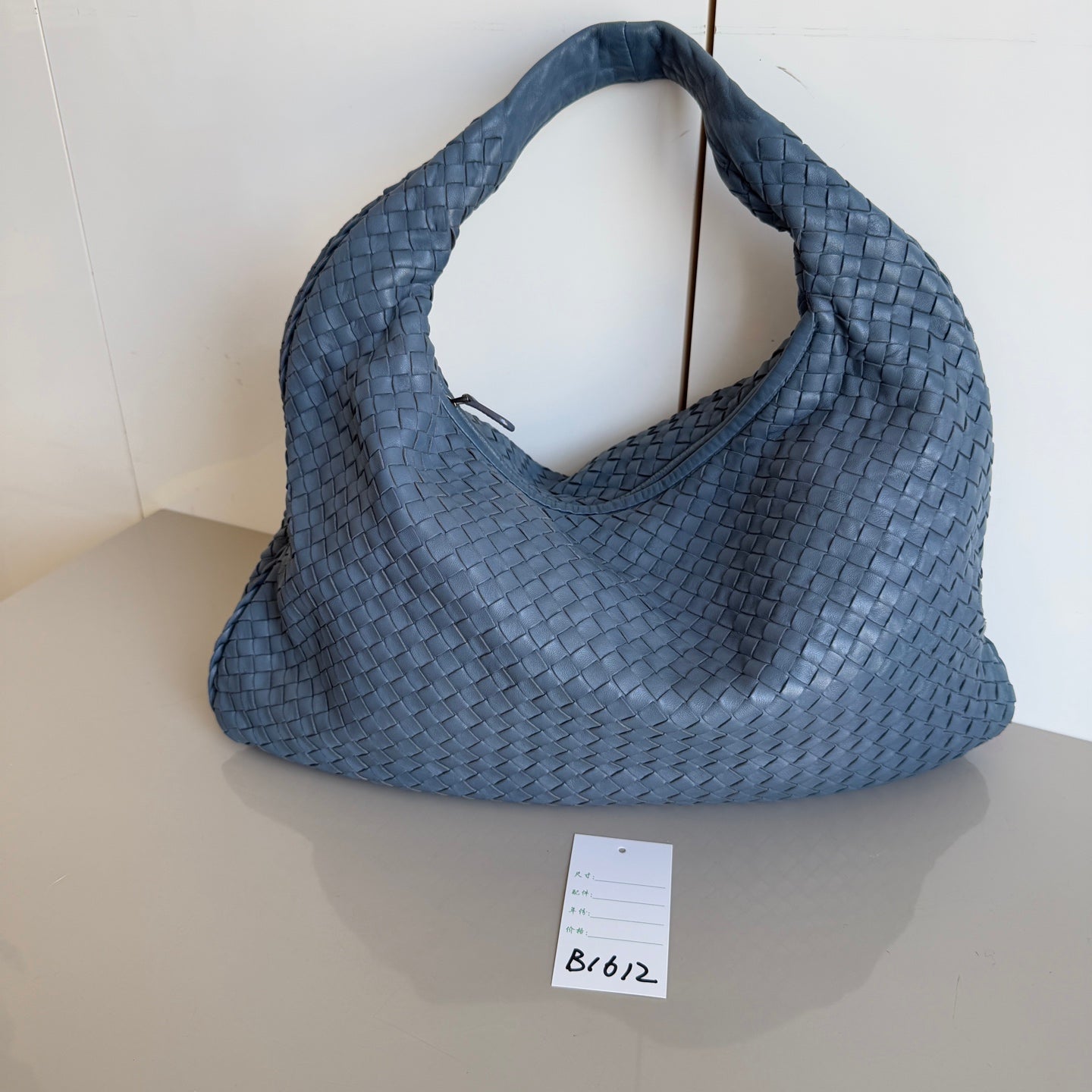 Bottega Veneta Veneta Hobo Misty Blue Intrecciato Leather Bag Medium 47cm