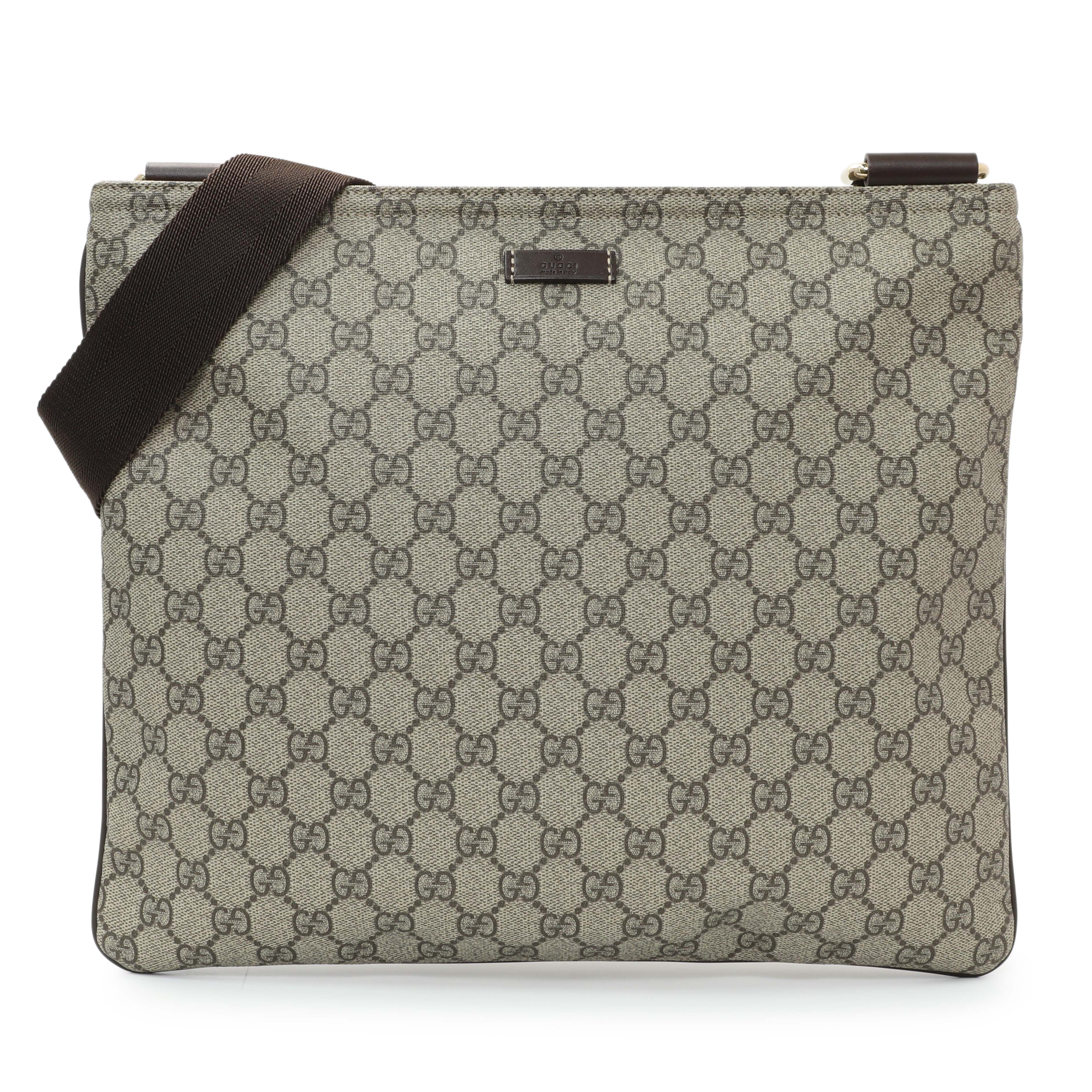 Gucci GG Supreme Monogram Medium Flat Messenger Bag