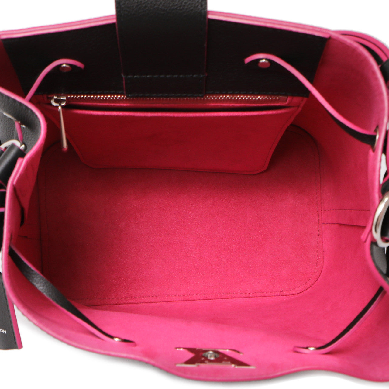 Louis Vuitton Noir Lockme Bucket