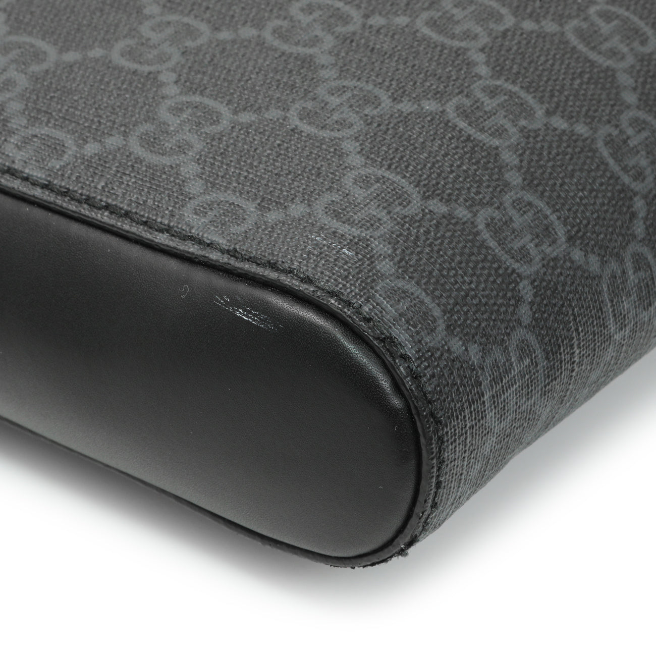 Gucci GG Supreme Monogram Web Small Flat Messenger Bag