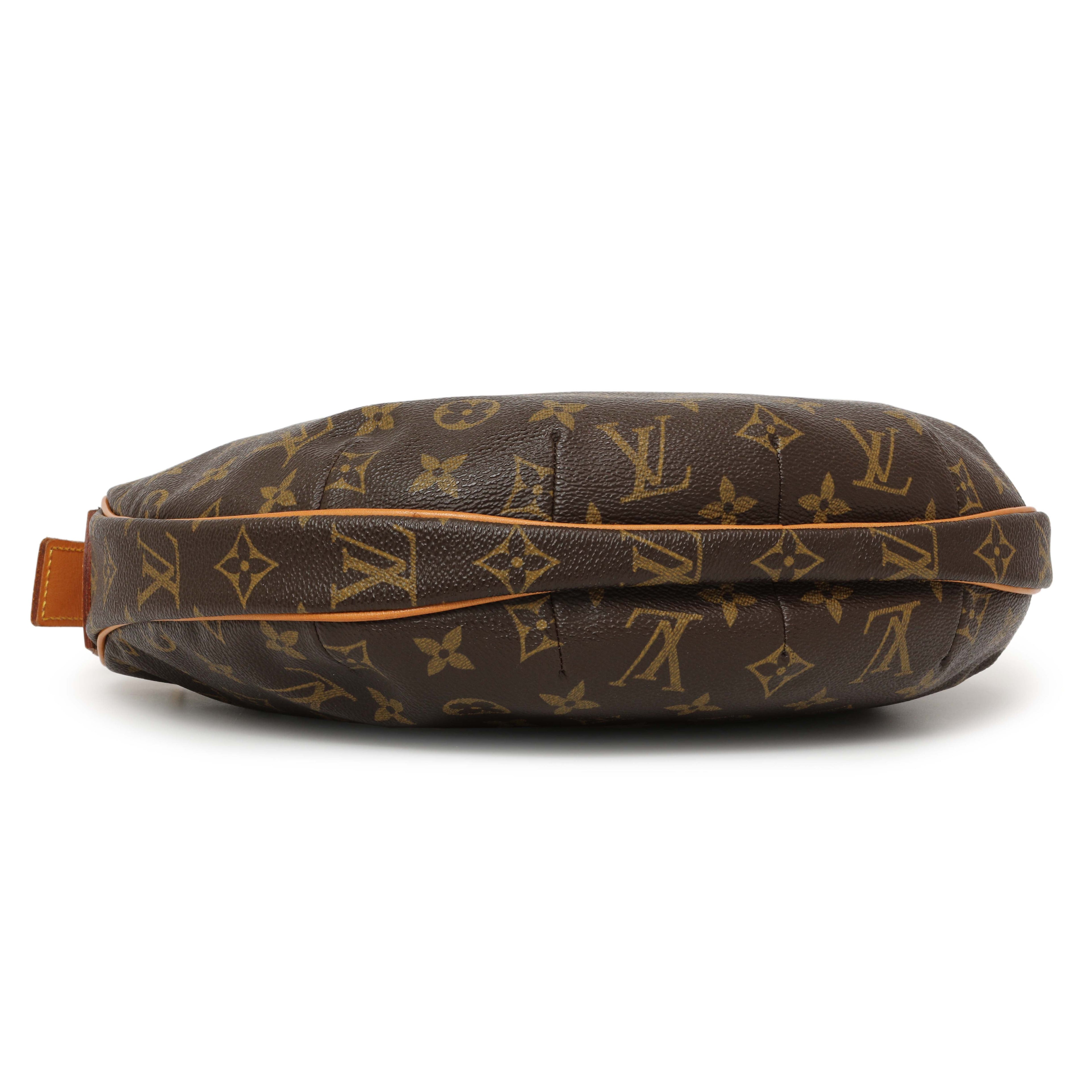 Louis Vuitton Monogram Croissant MM