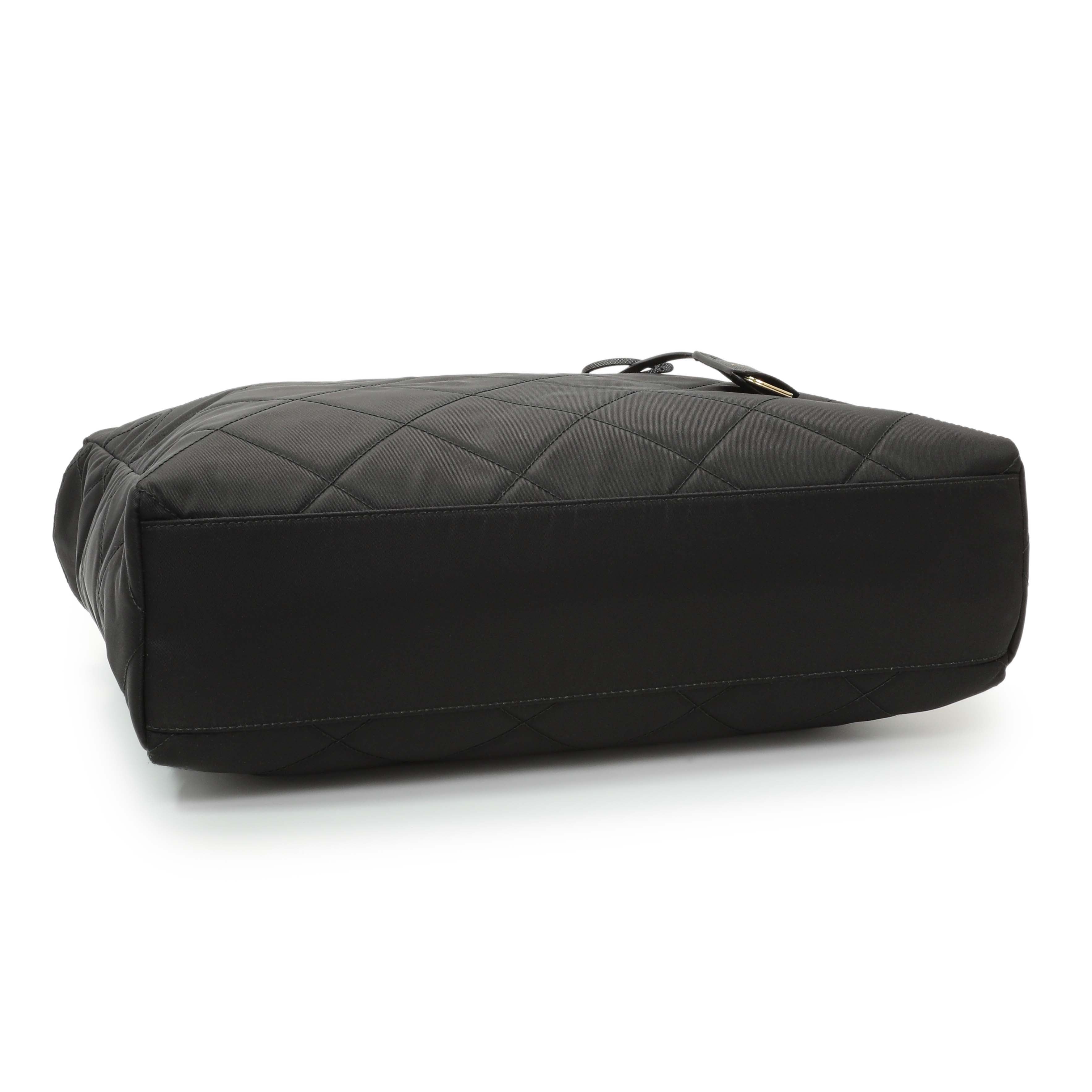 Prada Black Re-Nylon Triangle Stitched Re-Edition 1995 Chaine Large Shoulder Bag