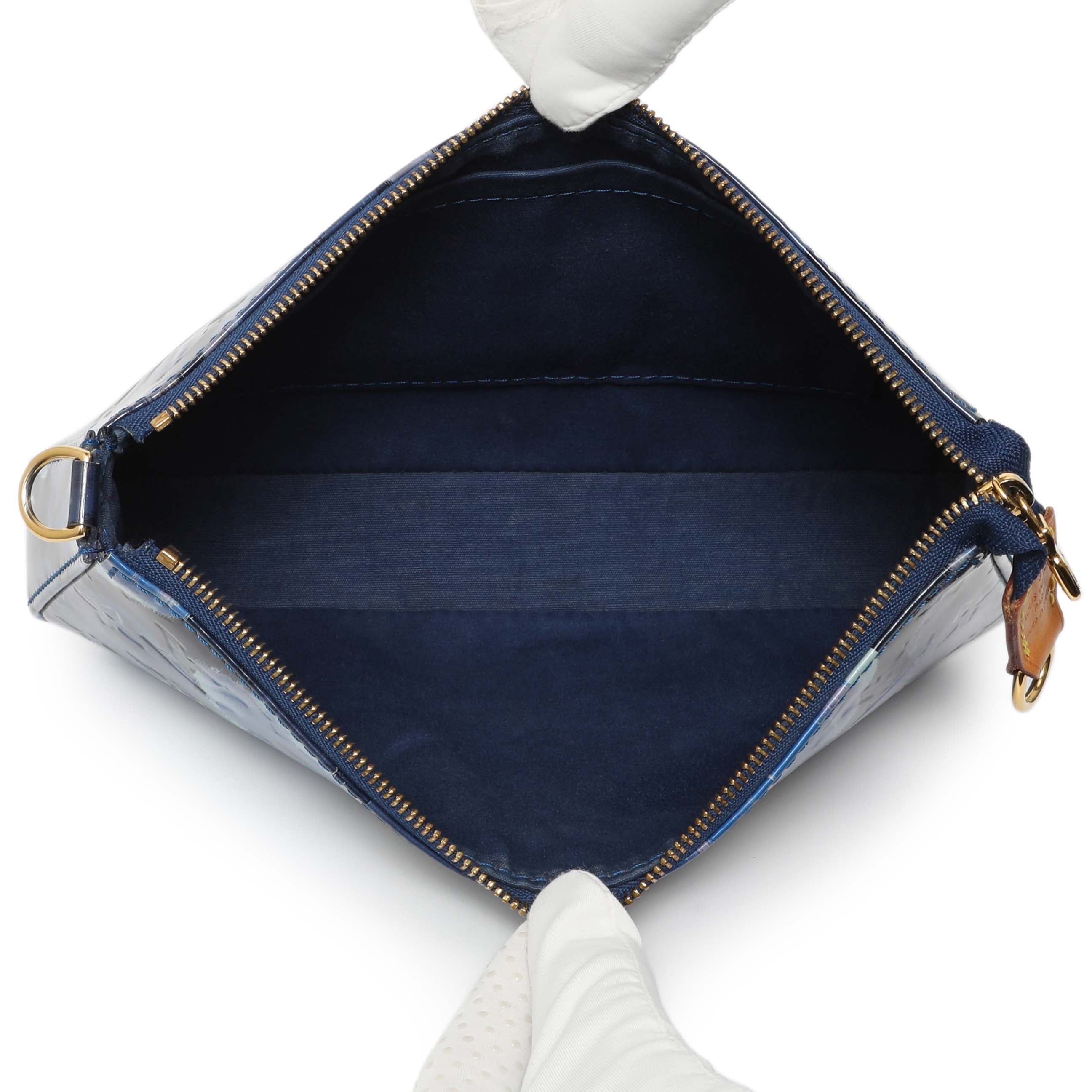 Louis Vuitton Grand Blue Vernis Ikat Pochette Accessories NM