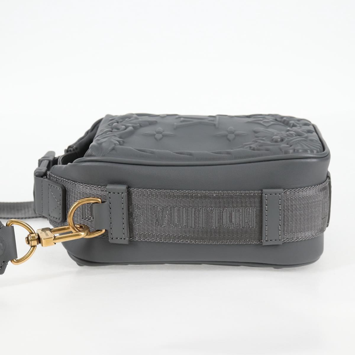 LOUIS VUITTON 2023 Men's Collection Cruiser Messenger Calf M21812 123080SM