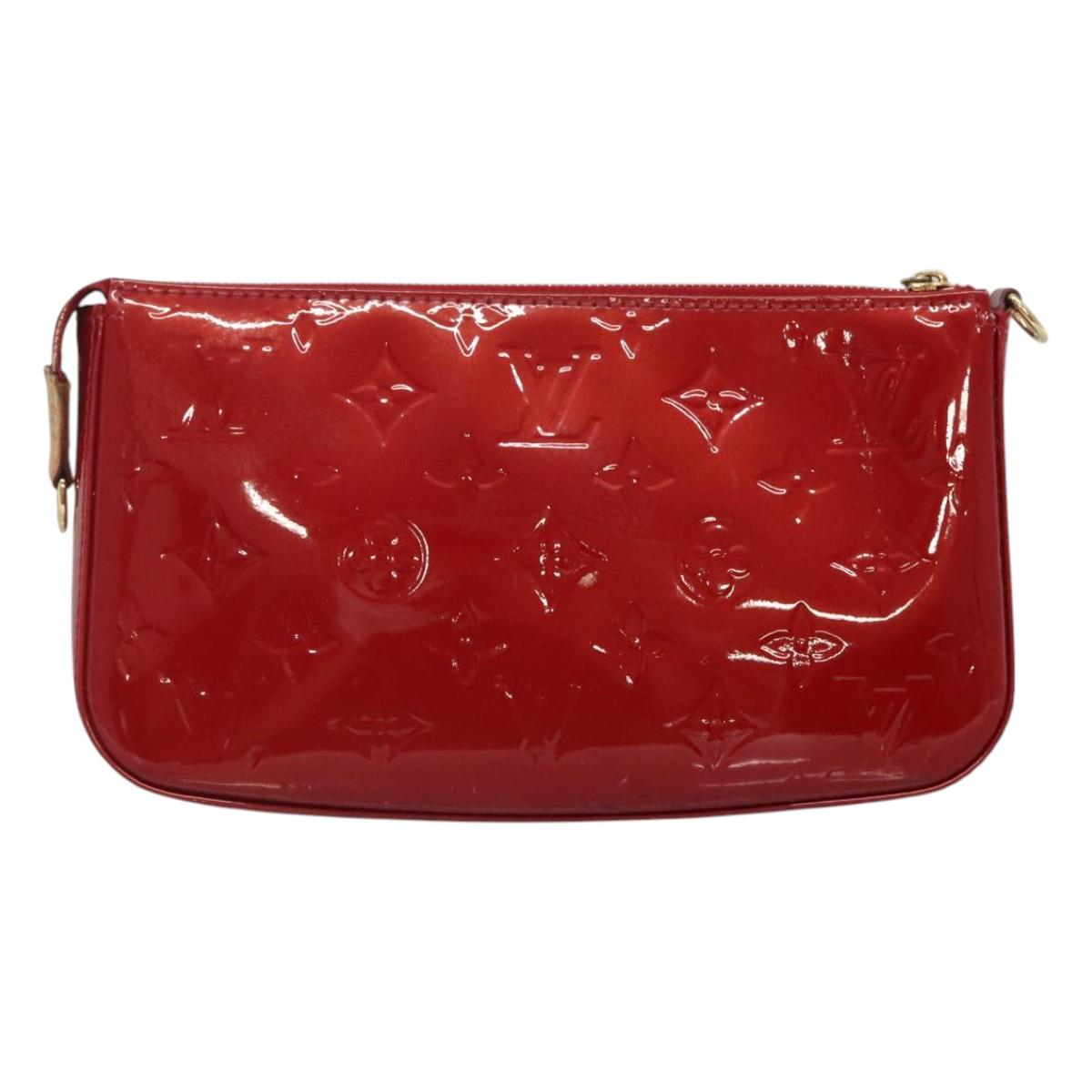 LOUIS VUITTON Vernis Pochette Accessoires Pouch Pomme D'amour M91577 125358