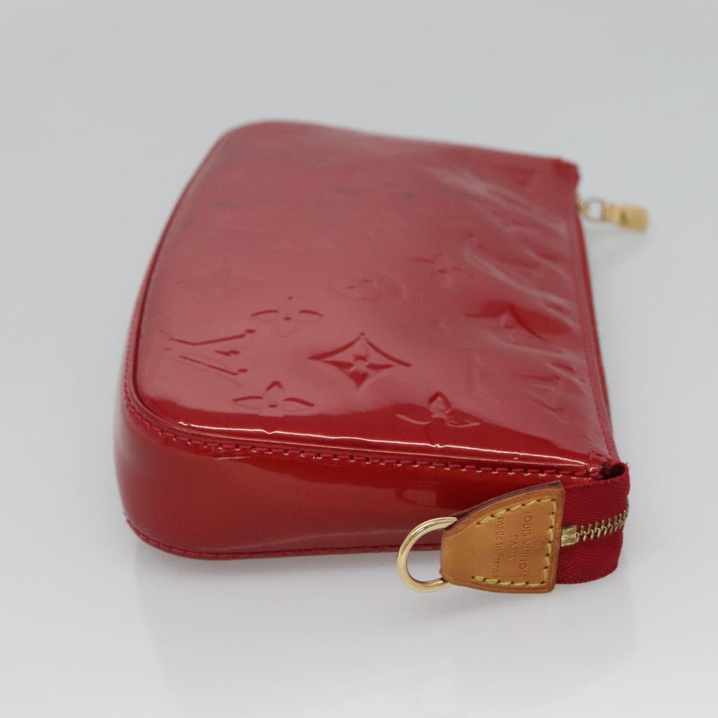 LOUIS VUITTON Vernis Pochette Accessoires Pouch Pomme D'amour M91577 125358