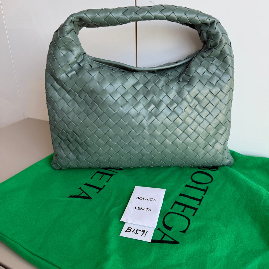 Bottega Veneta Hop Hobo Small Leather Aloe Vera Green