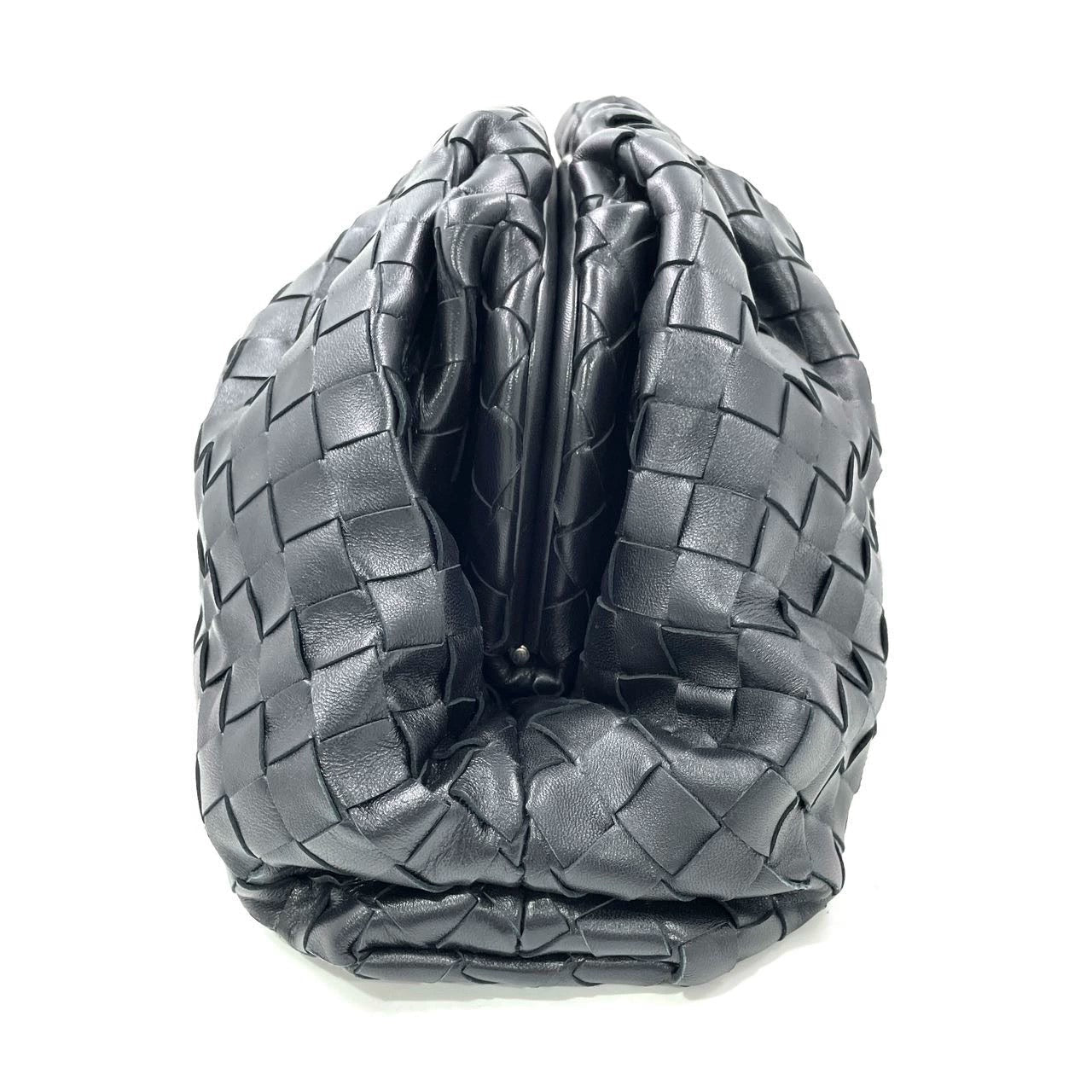 Bottega Veneta Pouch Large Intrecciato Black Calfskin Leather Clutch