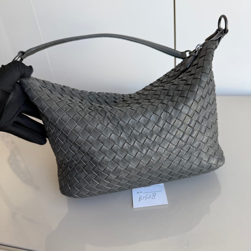 Bottega Veneta Sloane Shoulder Bag Grey Small 25cm
