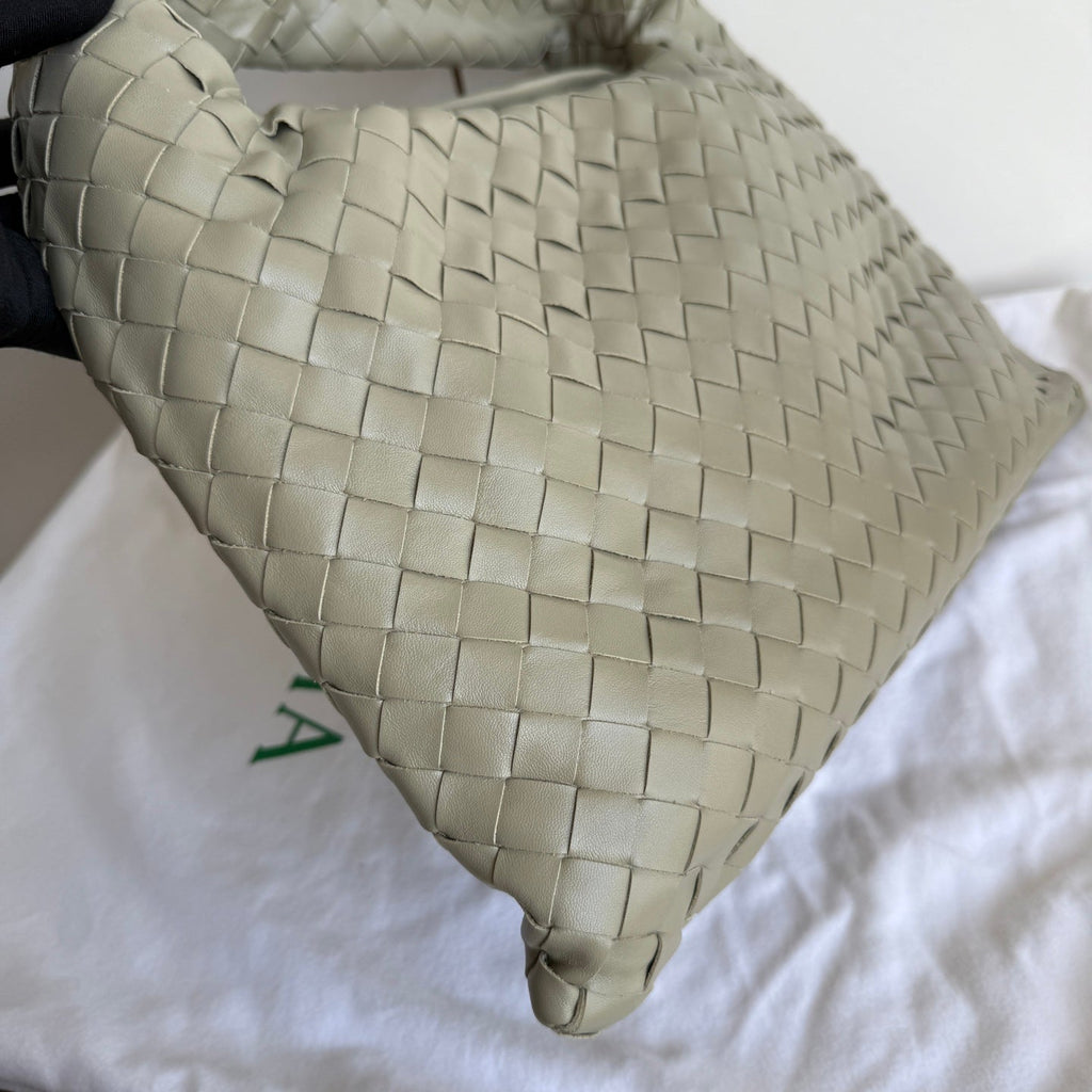 Bottega Veneta Hop Hobo Small Intrecciato Leather Travertine Green 40cm