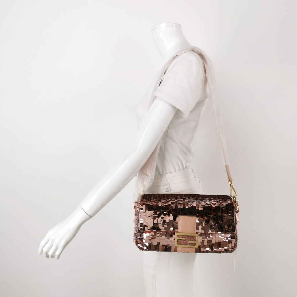 Fendi Baguette Glitter Sequins Paillettes Vitello Grace Sex and the City Baby Pink