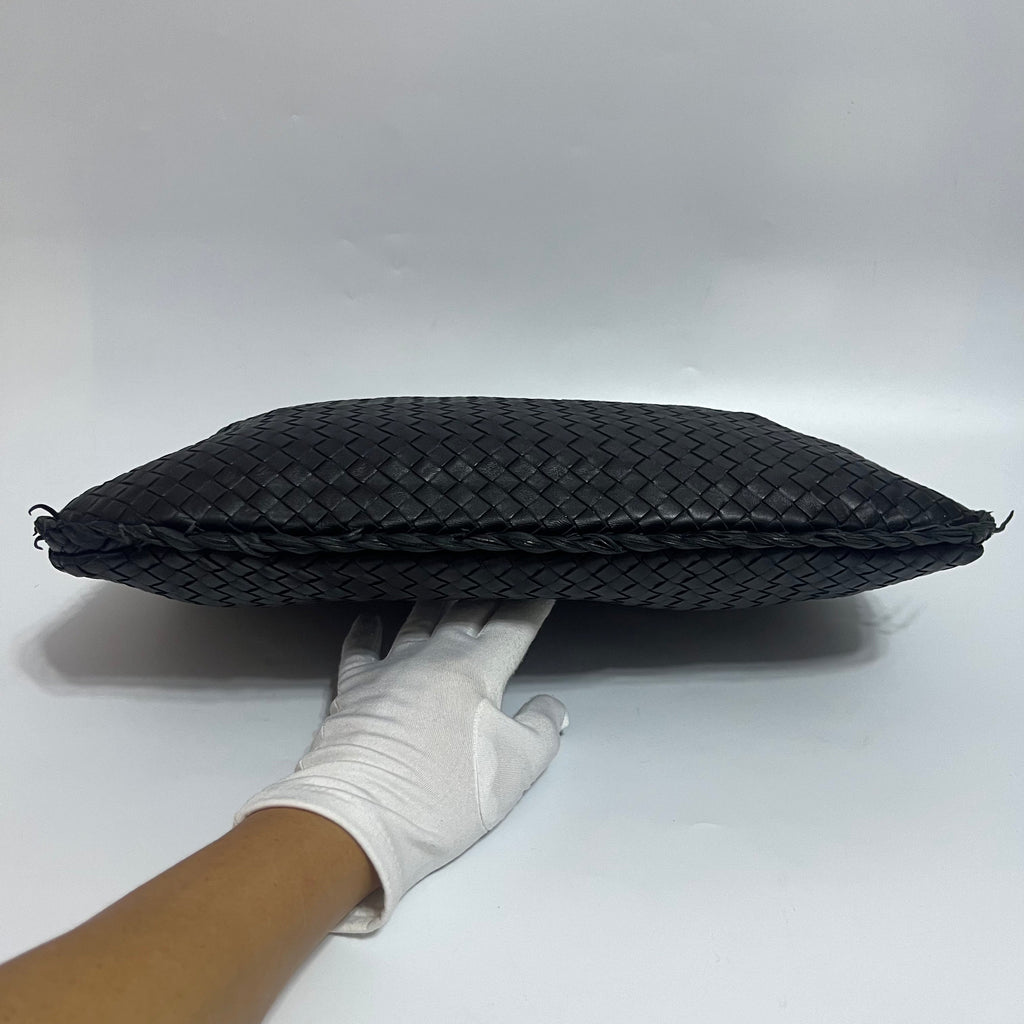 Bottega Veneta Intrecciato Hobo Bag Medium Black Leather 47cm