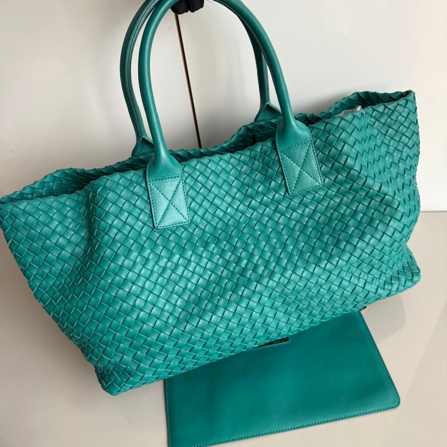 Bottega Veneta Cabat Large Intreccio Leather Tote Bag Green with Pouch 40cm