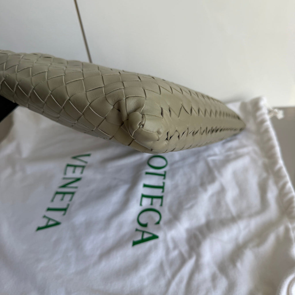 Bottega Veneta Hop Hobo Small Intrecciato Leather Travertine Green 40cm