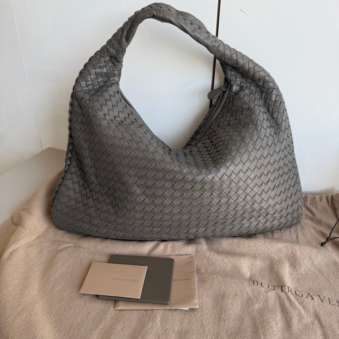 Bottega Veneta Hobo Bag Lambskin leather Dark Grey 47cm