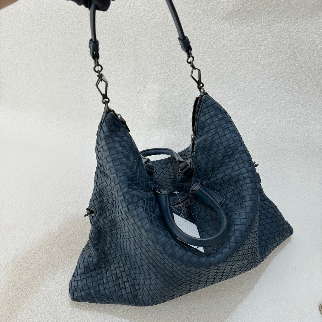 Bottega Veneta Maxi Convertible Tote Bag Navy Leather 50cm
