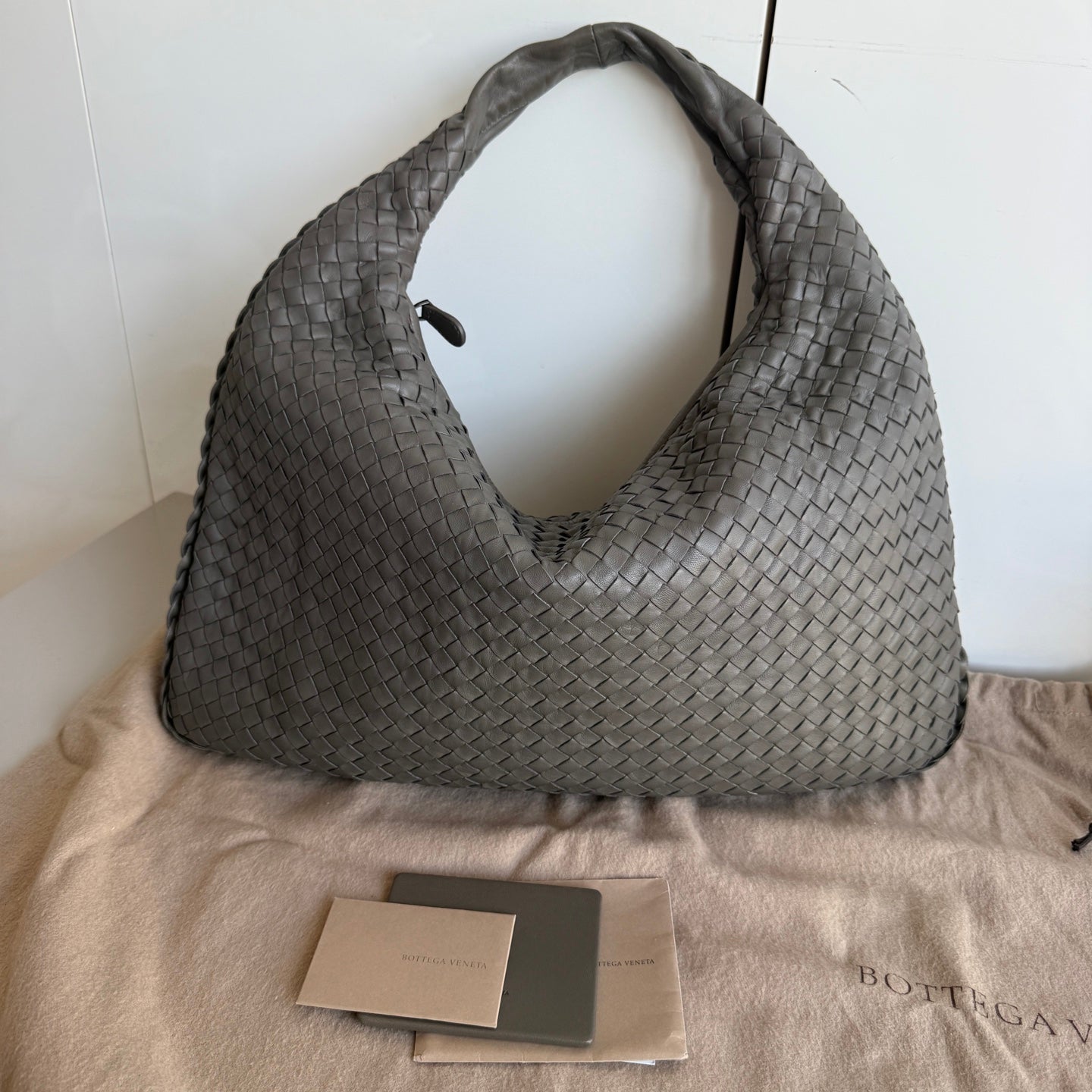 Bottega Veneta Hobo Bag Lambskin leather Dark Grey 47cm
