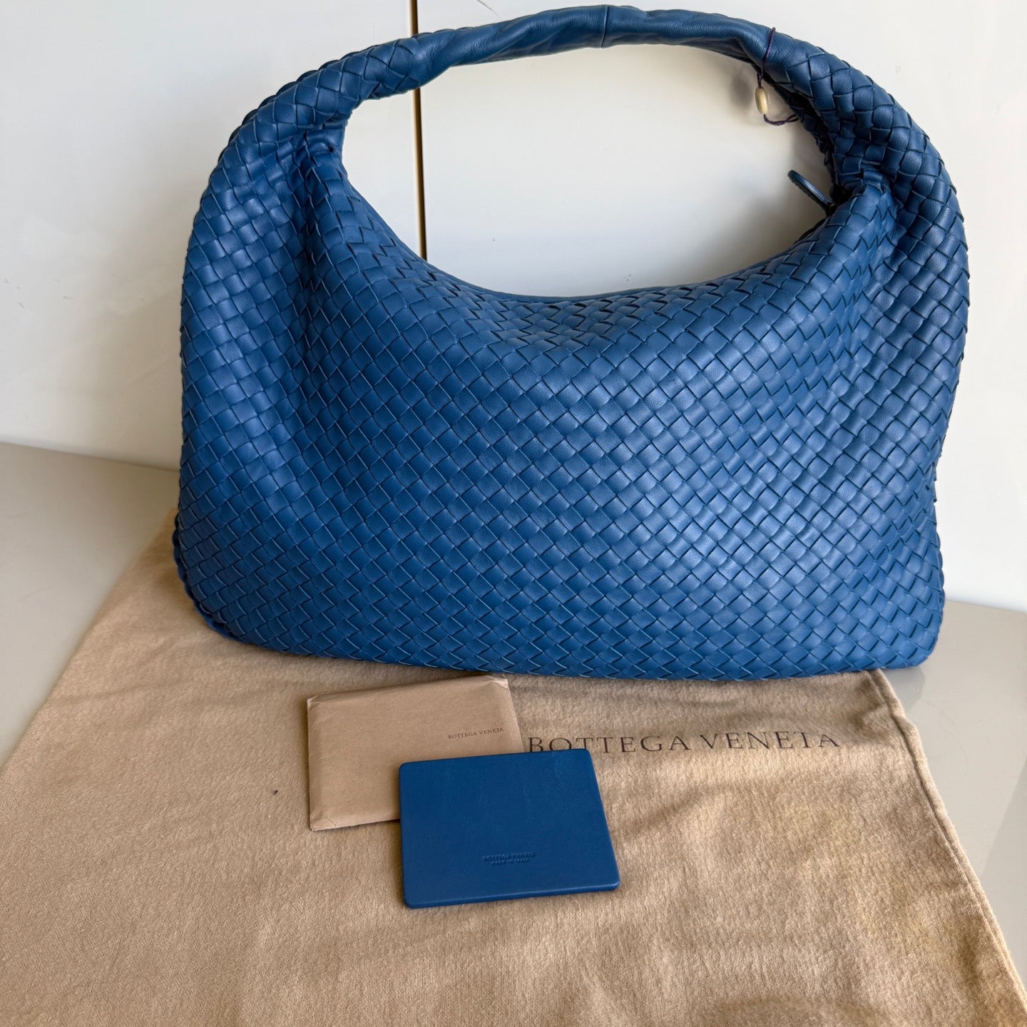 Bottega Veneta Hobo Bag Lambskin leather Blue Medium 47cm