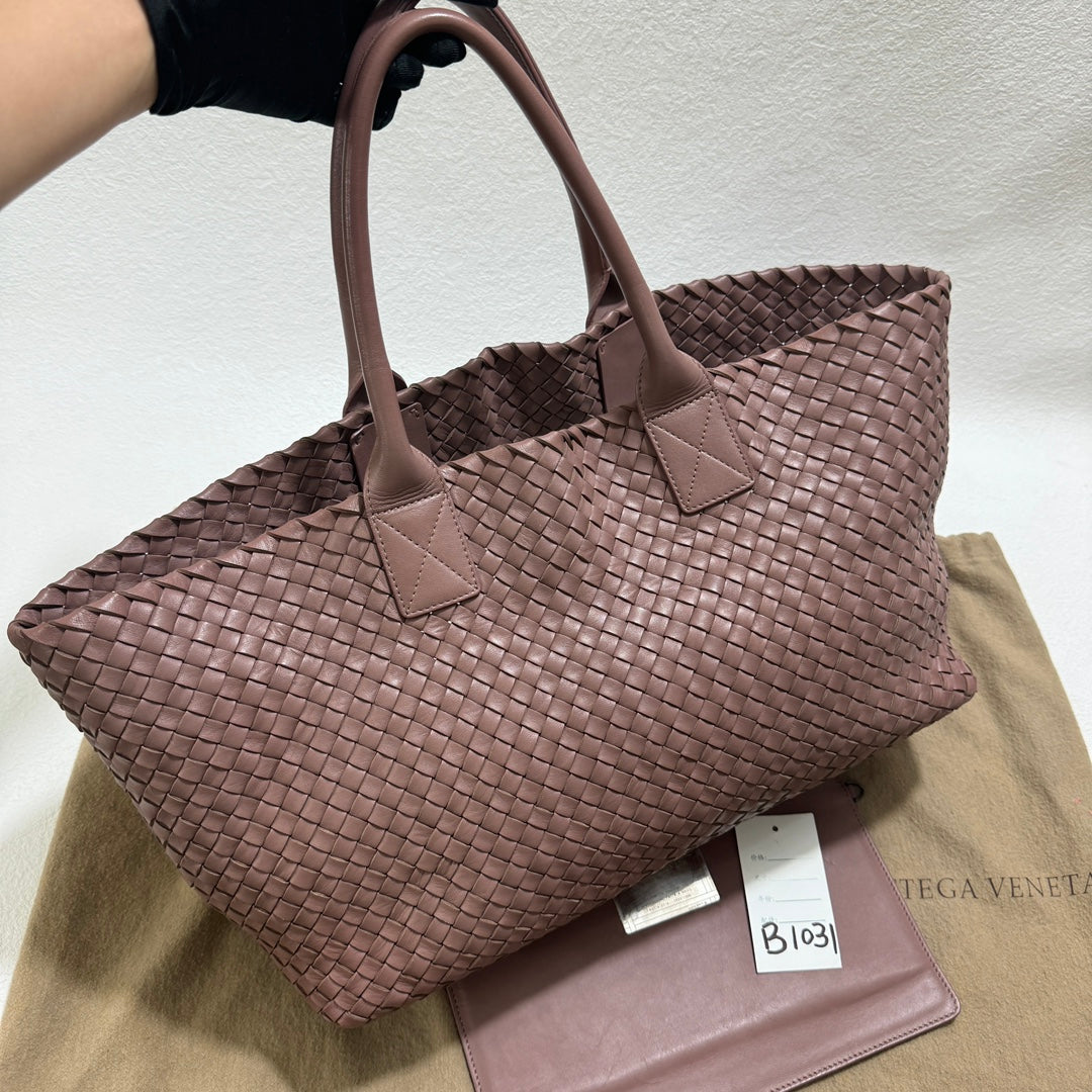 Bottega Veneta Cabat Large Intreccio Leather Tote Bag Pink 42cm