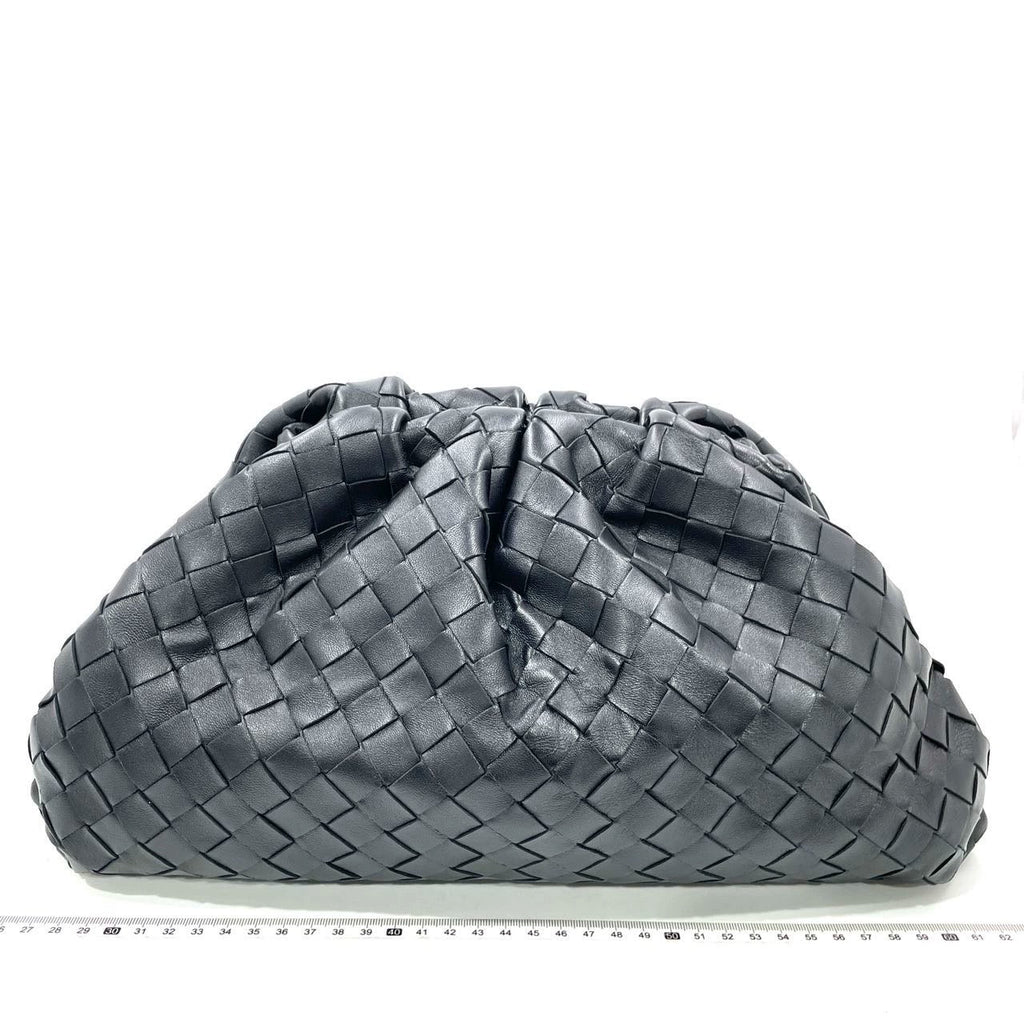 Bottega Veneta Pouch Large Intrecciato Black Calfskin Leather Clutch