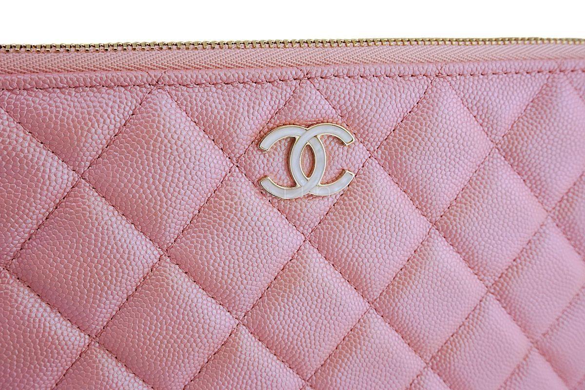 NIB 19S Chanel Iridescent Pink Pearly CC Medium O Case Clutch Bag
