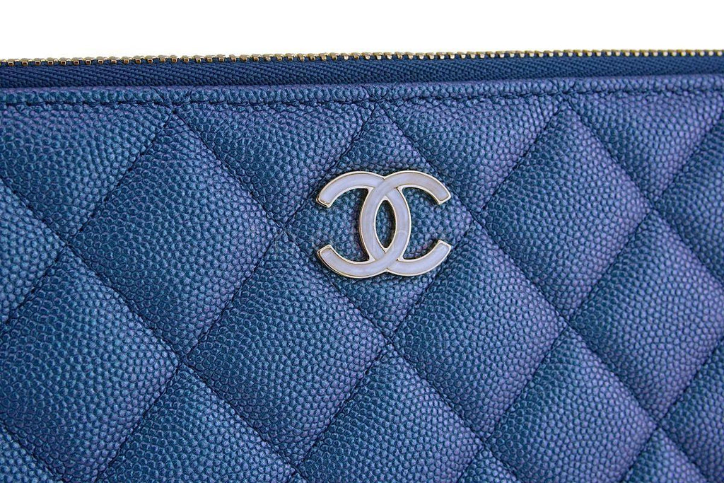 NIB 19S Chanel Iridescent Blue Pearly CC Medium O Case Clutch Bag