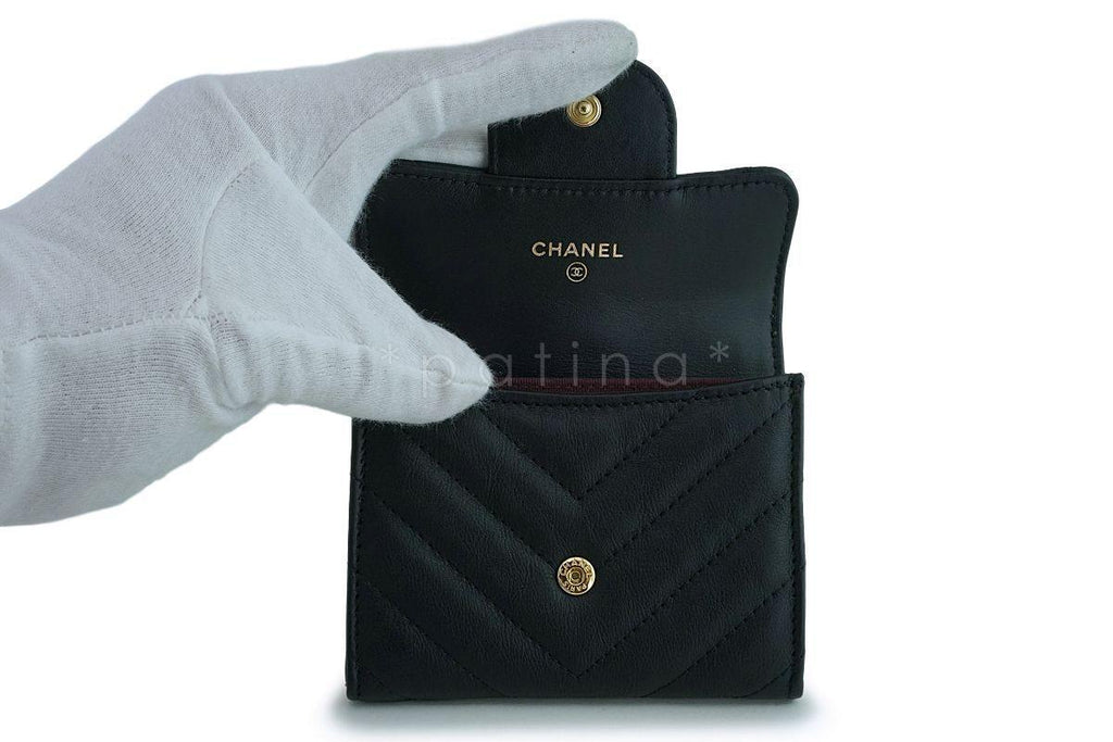 NIB 19P Chanel Black Reissue Chevron XL Card Case GHW