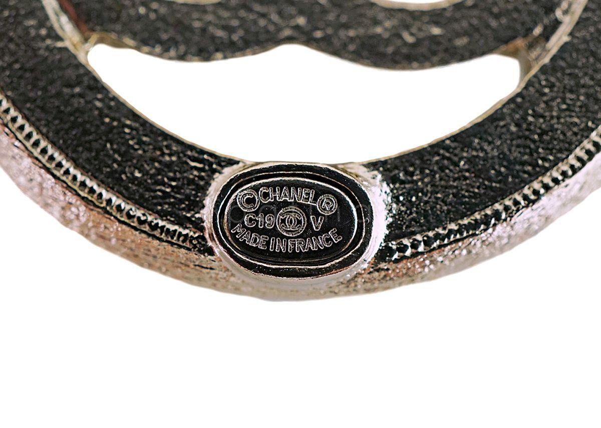 NIB Chanel Classic Circle Pearl Stud Earrings GHW HWS