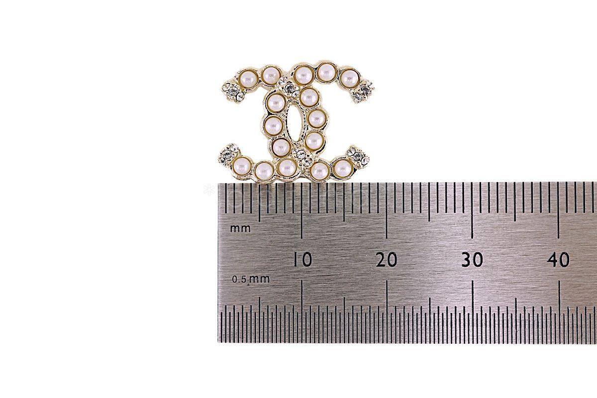 NIB Chanel 19K Pearl Crystal Gold Stud Earrings AB2434