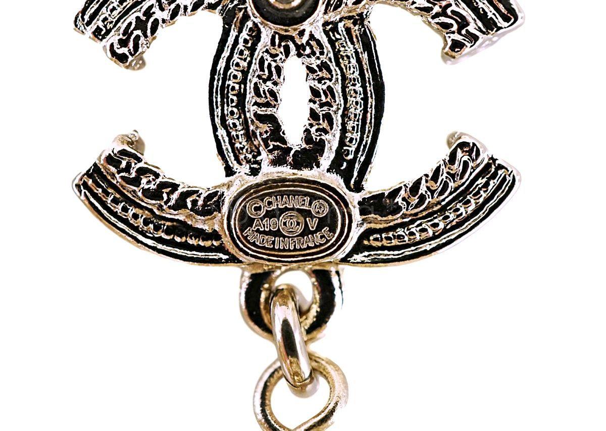 NIB Chanel Pearl Drop Logo Earrings GHW