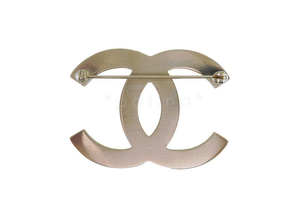 NIB 18P Chanel A98909 Classic Pearl Brushed Gold Large Classic CC Brooch