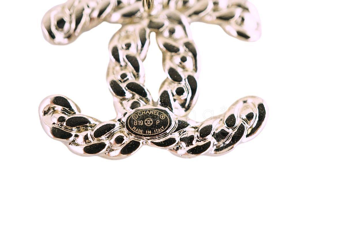 NIB 19P Chanel Crystal CC Classic "Chain" Stud Earrings GHW AB0595