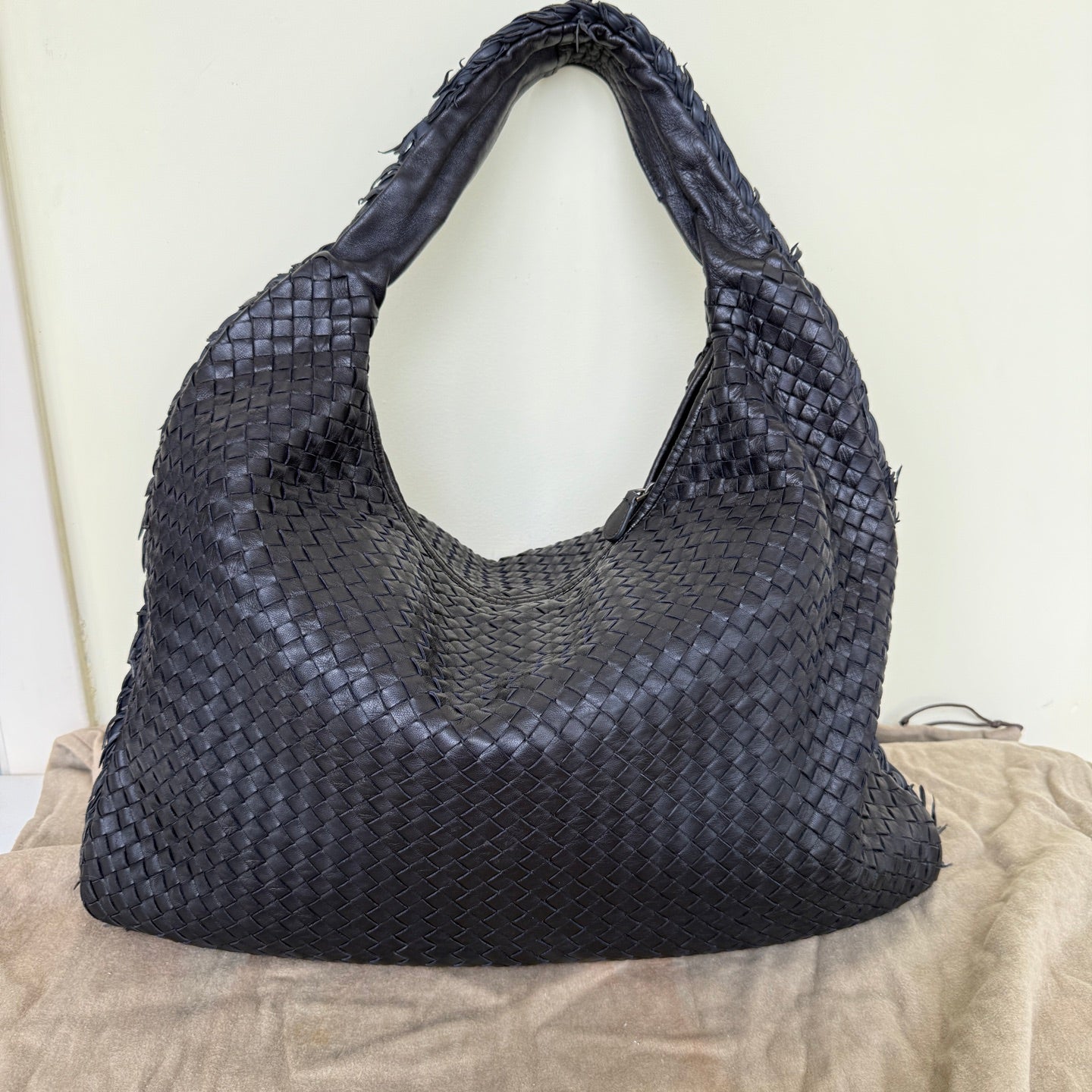 Bottega Veneta Veneta Hobo Maxi Black Tiny Fringes Leather 51cm