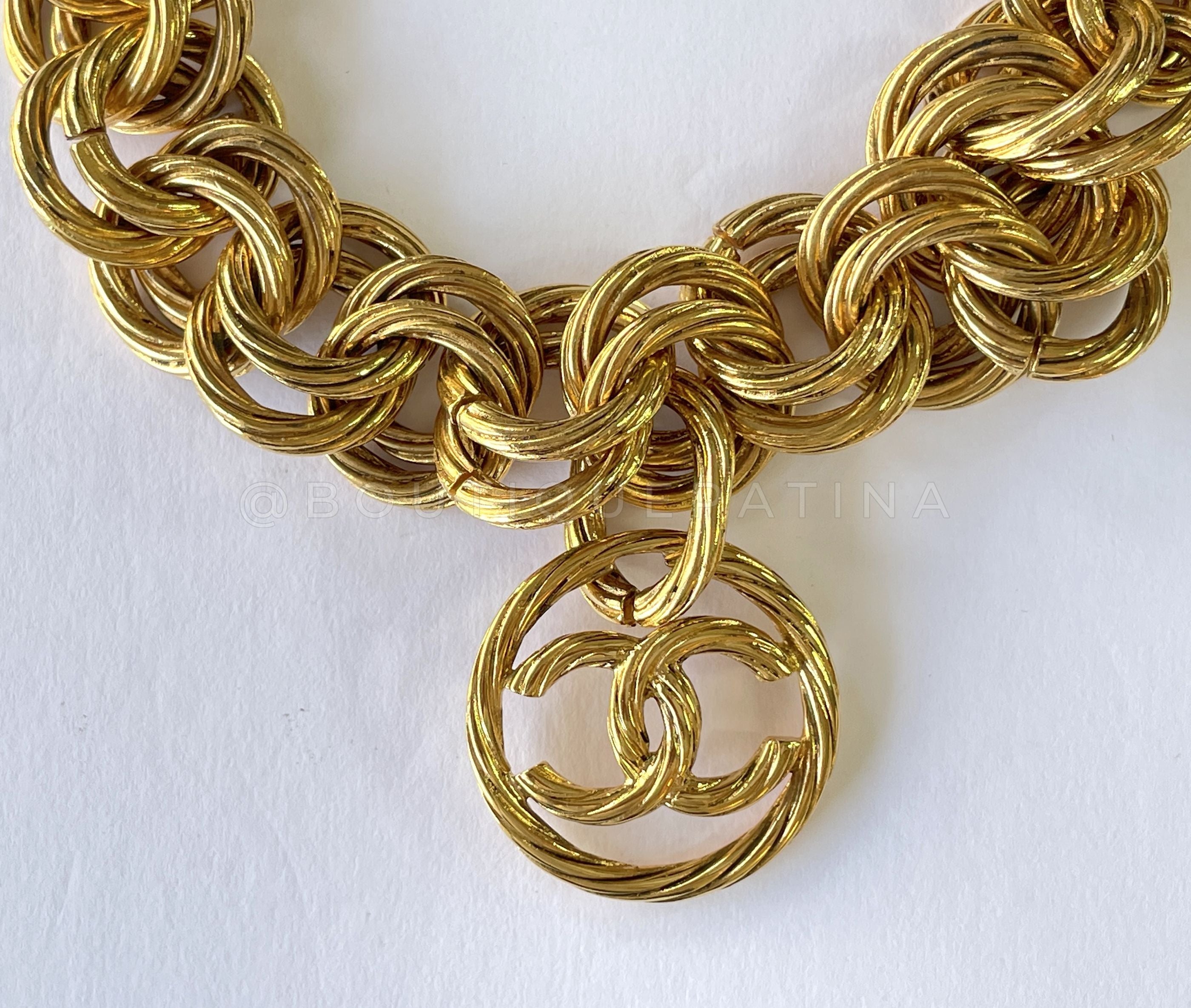 Chanel 93P Vintage Chunky Chain Choker Encircled CC Pendant Necklace