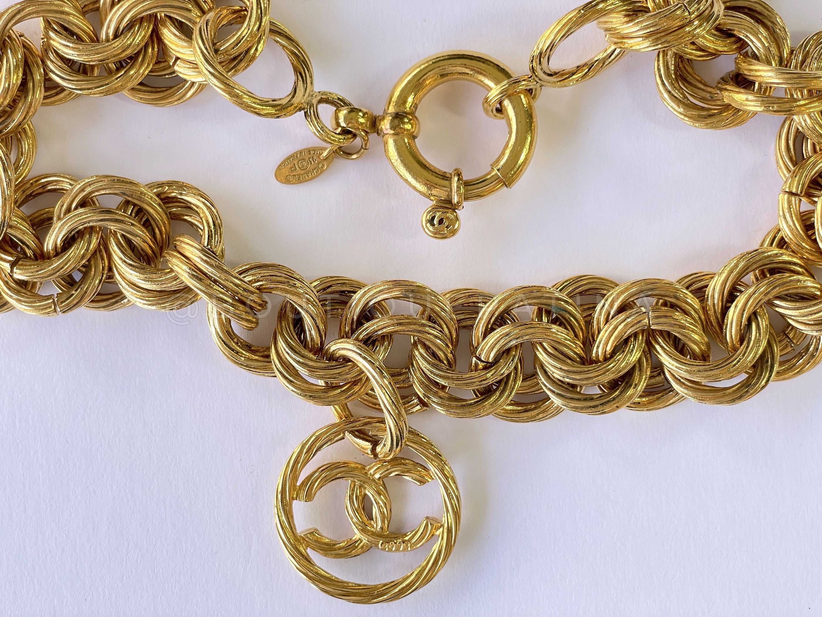 Chanel 93P Vintage Chunky Chain Choker Encircled CC Pendant Necklace