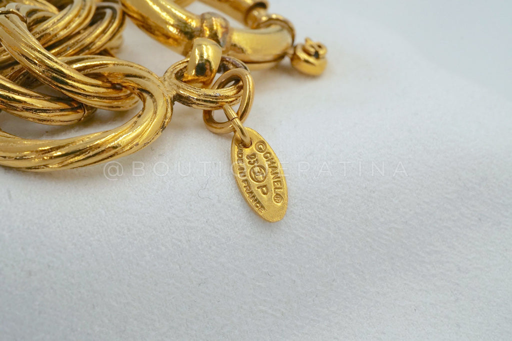 Chanel 93P Vintage Chunky Chain Choker Encircled CC Pendant Necklace
