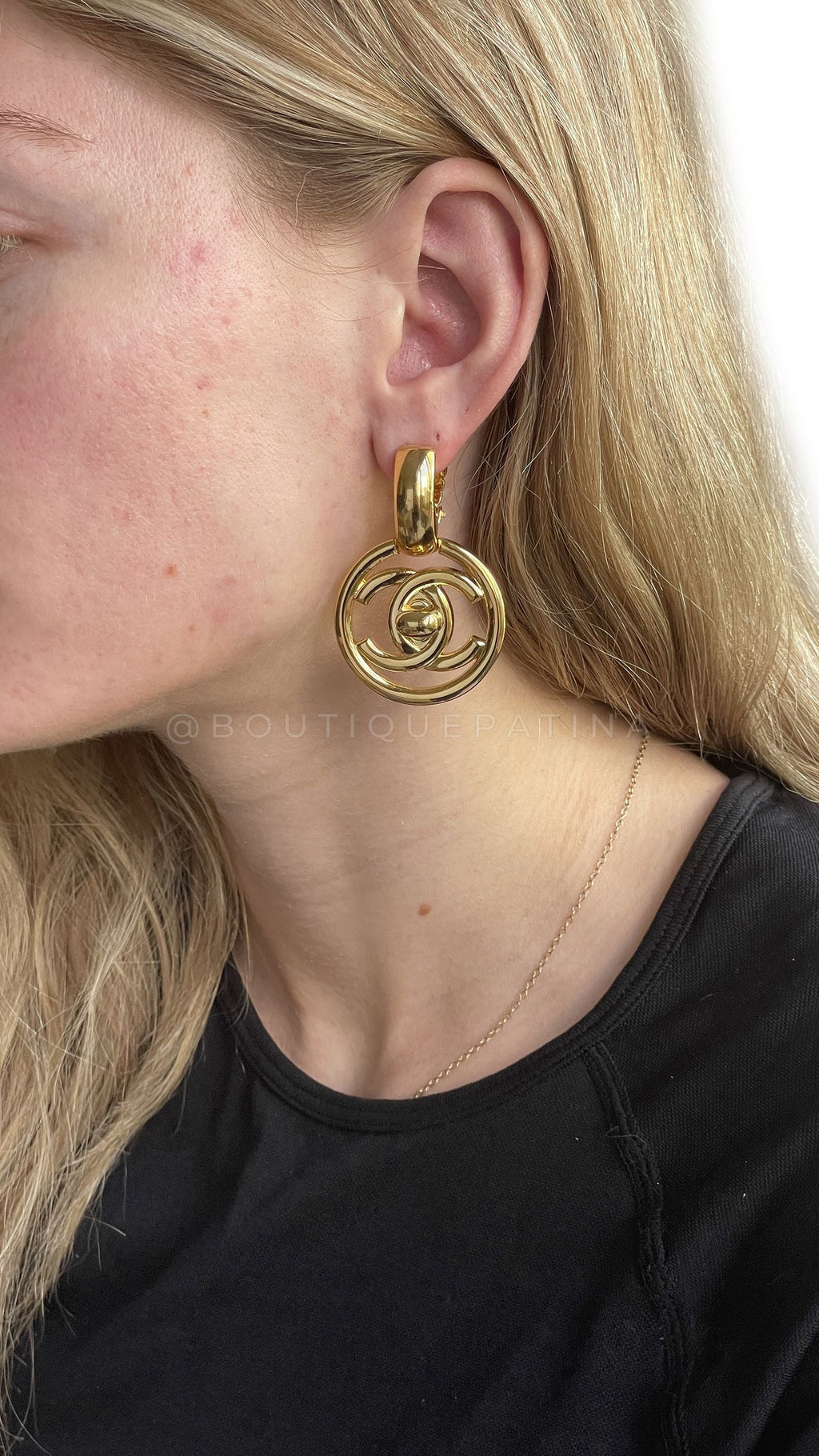 Chanel Vintage 97P Large Encircled Turnlock Drop Earrings Gold