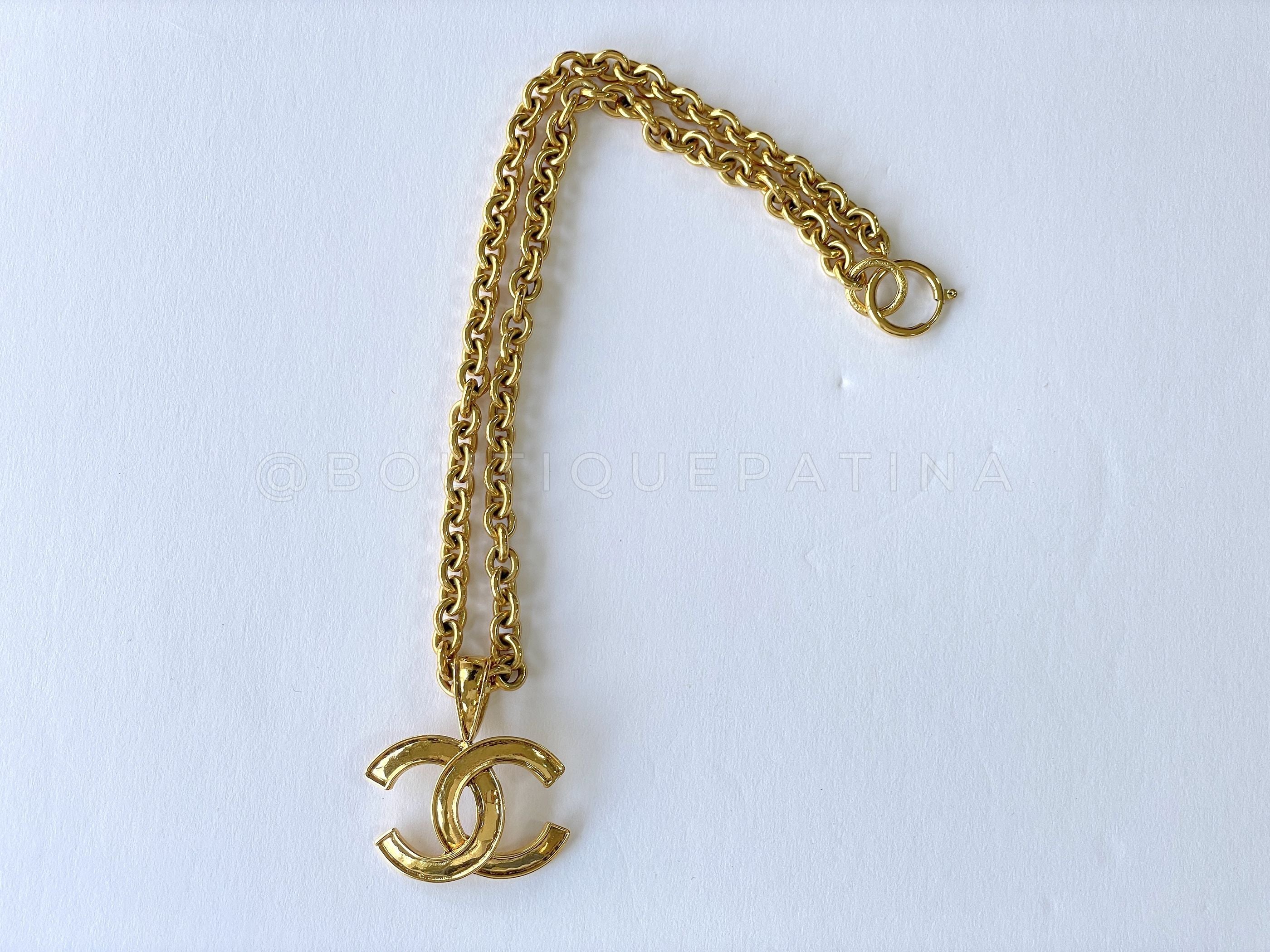 Chanel 94P Vintage Logo Chain Necklace JDX