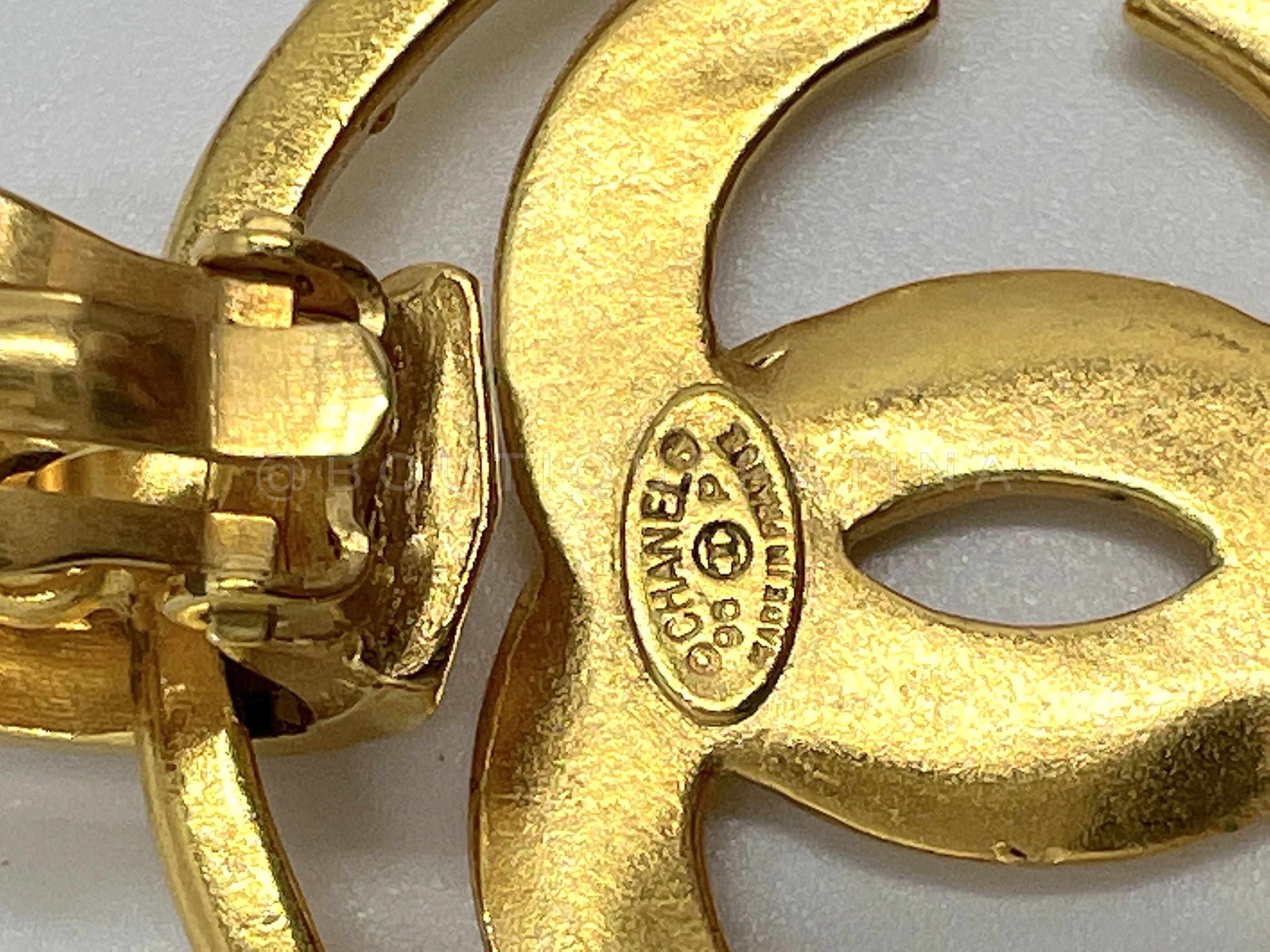 Chanel Vintage 96P Door Knocker Style CC Circle Logo Dangle Earrings