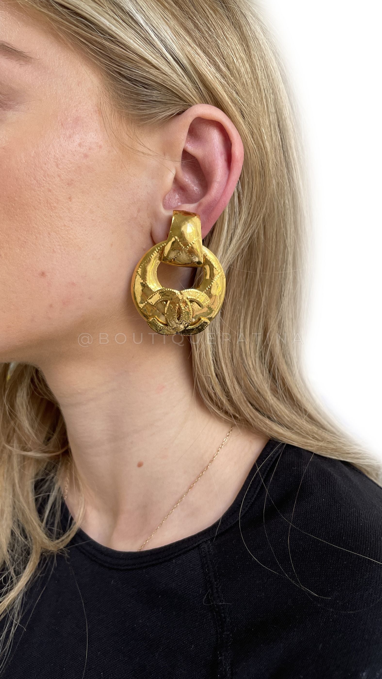 Chanel Vintage 94P Large CC Logo Quilted Door Knocker Dangle Earrings