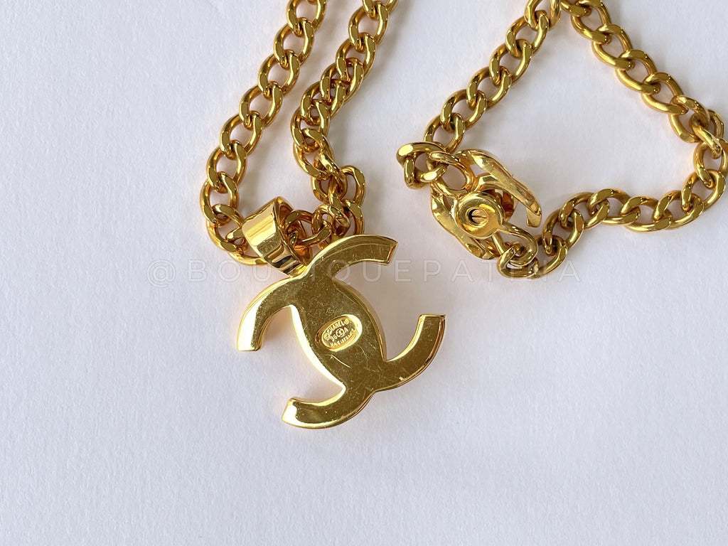 Chanel Vintage 96A Medium Double Turnlock Chain Necklace