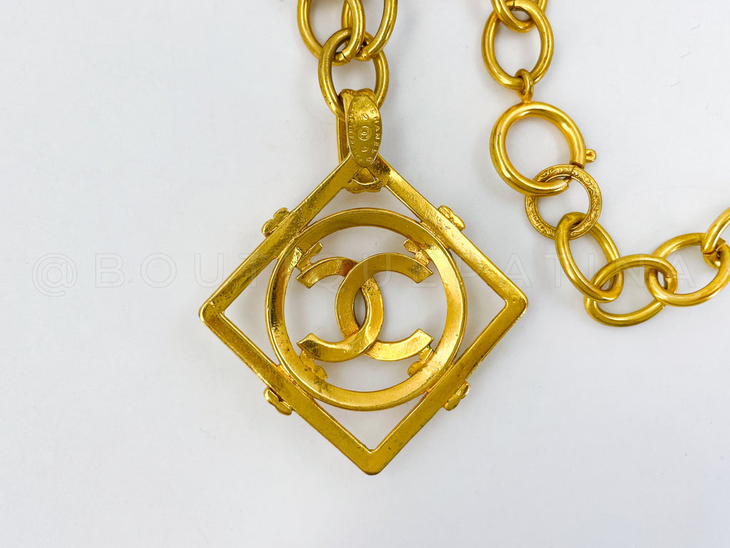 Chanel Collection 29 Vintage CC Logo Long Diamond Square Logo Necklace