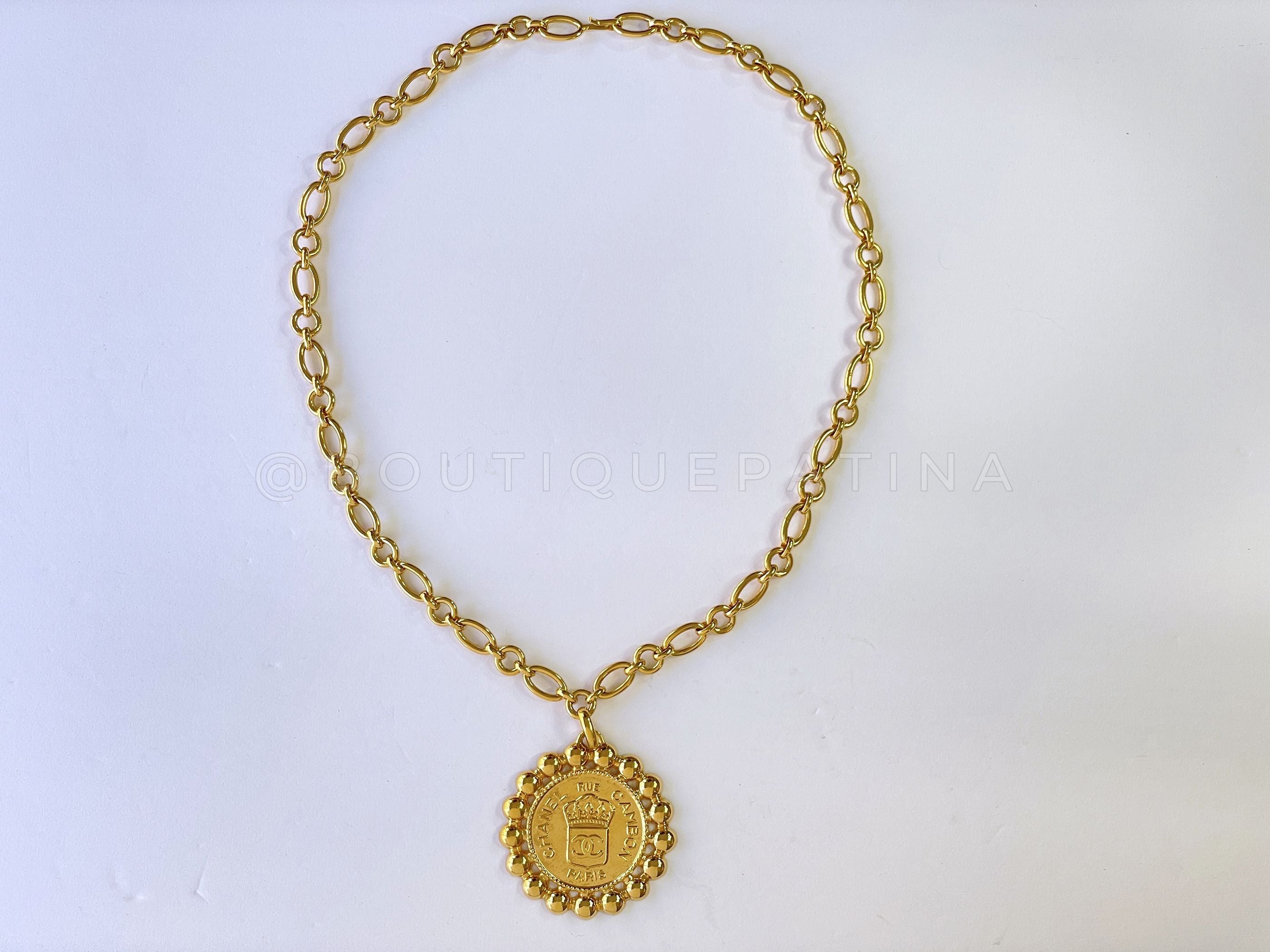 Chanel 1980s Vintage Heraldic Large Medallion Pendant Necklace