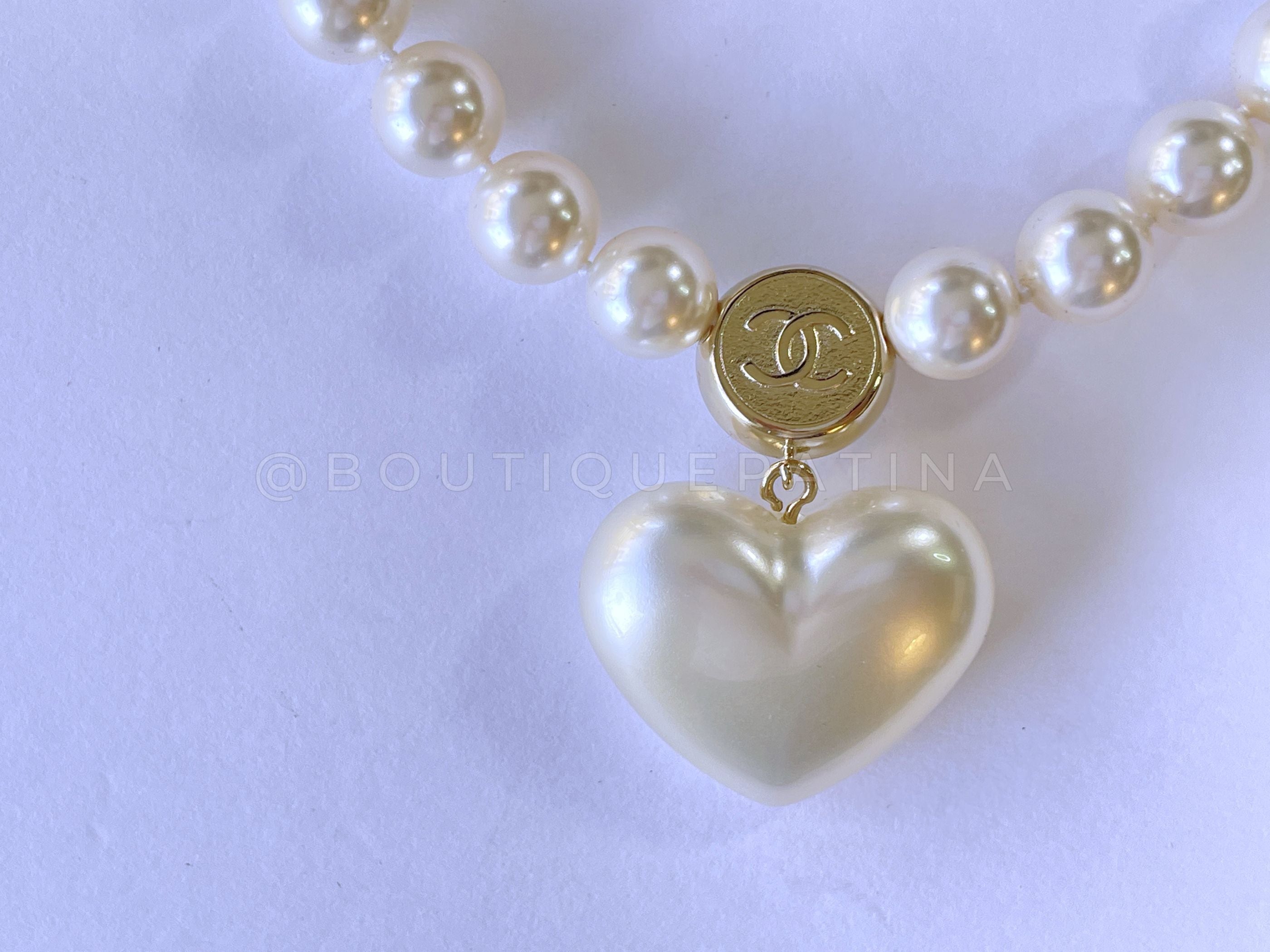 Chanel 21B Coco Neige Pearl Heart Crystal Choker Necklace